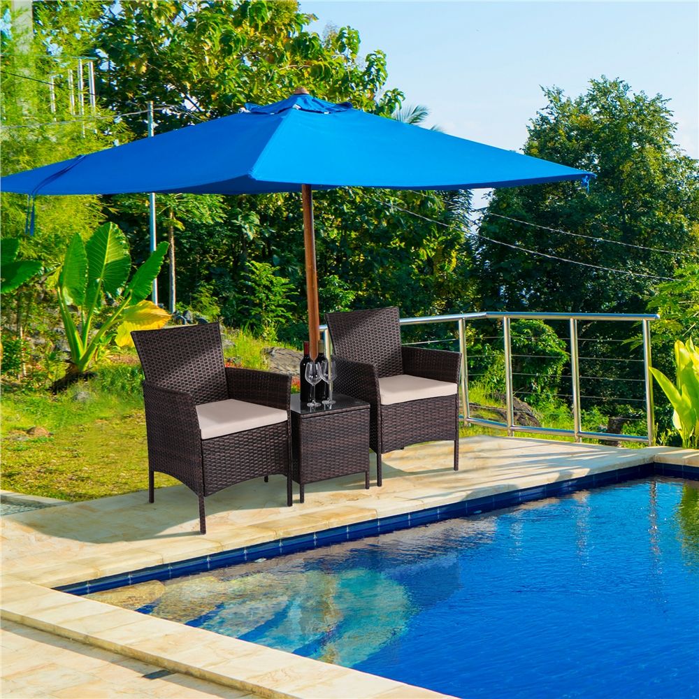 Braunes Gartenmöbelset mit Tisch und Stühlen für Balkon oder Garten