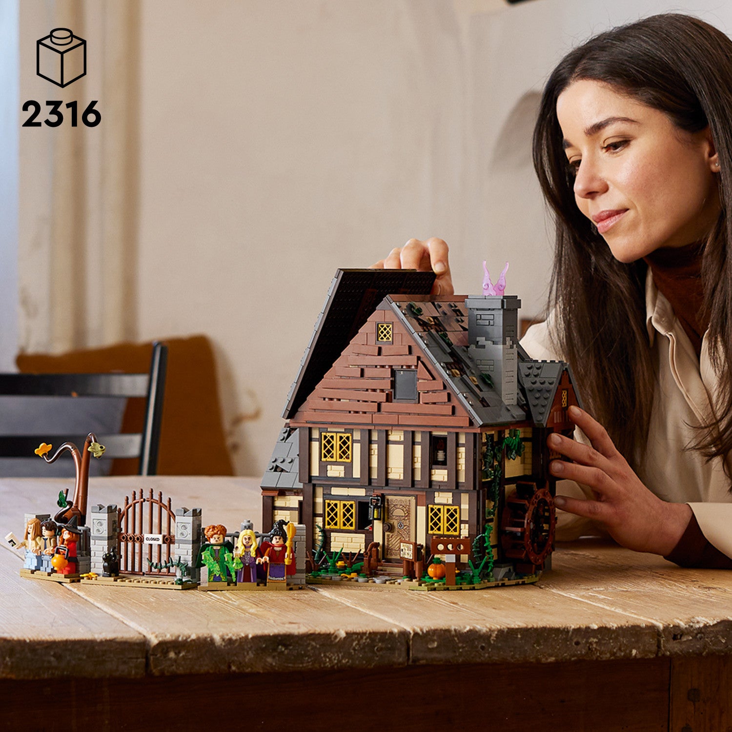 LEGO – Ideas Disney Hocus Pocus: Sanderson-søstrenes hytte byggesæt, Halloween-gave til voksne 21341