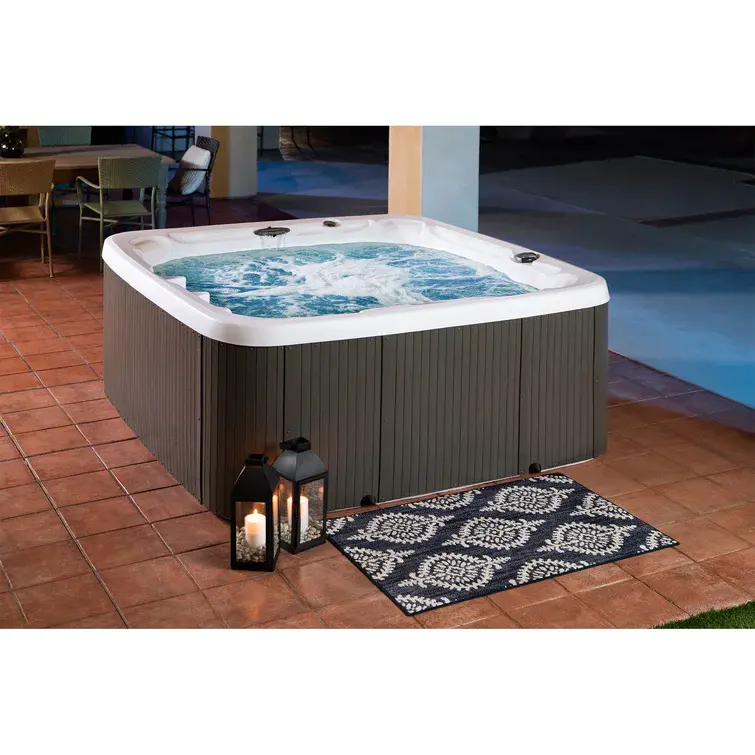 Lifesmart Spas LS700DX 230 Volt Spa til 7 personer med 90 dyser. Firkantet. Med ozon