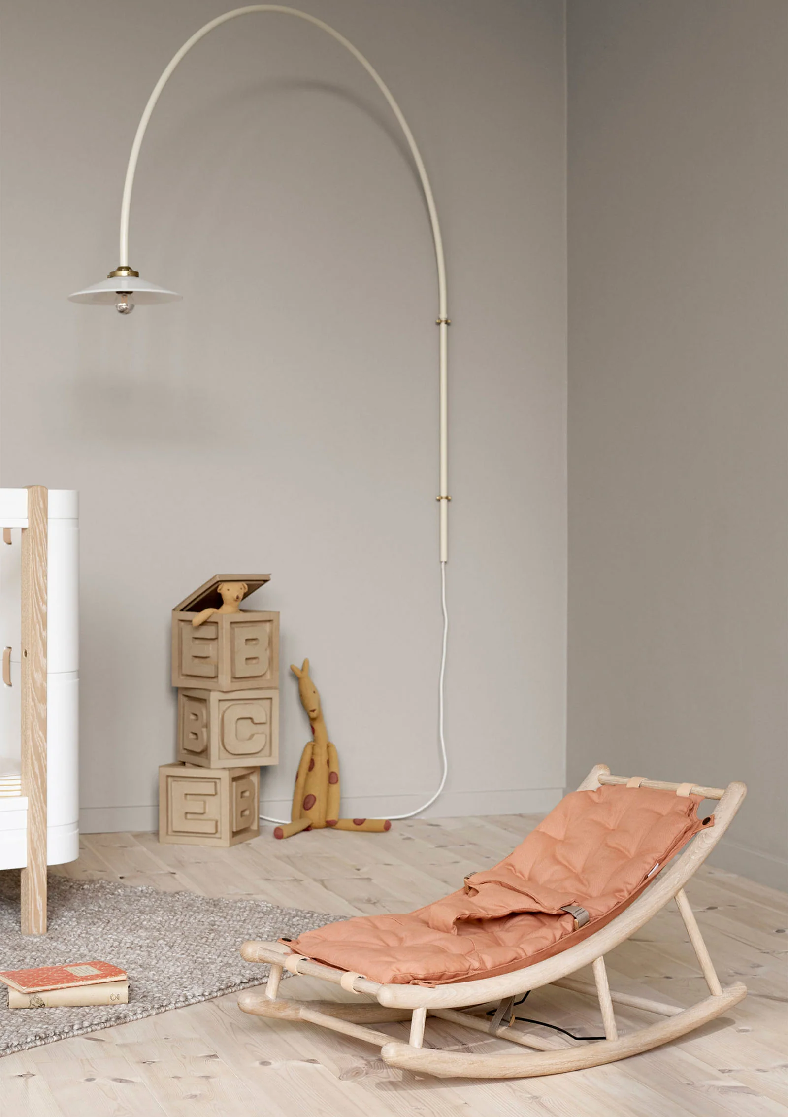 2025 Baby- og småbørnshængekøje 'Træ' Eg/Karamel
