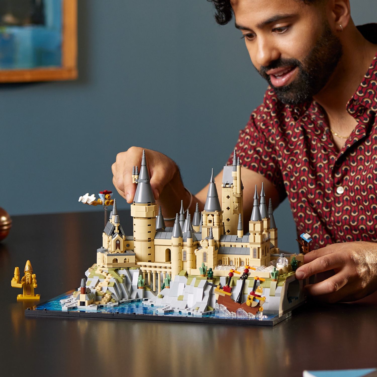 LEGO – Harry Potter Hogwarts Slot og Områdets Magiske Byggesæt 76419