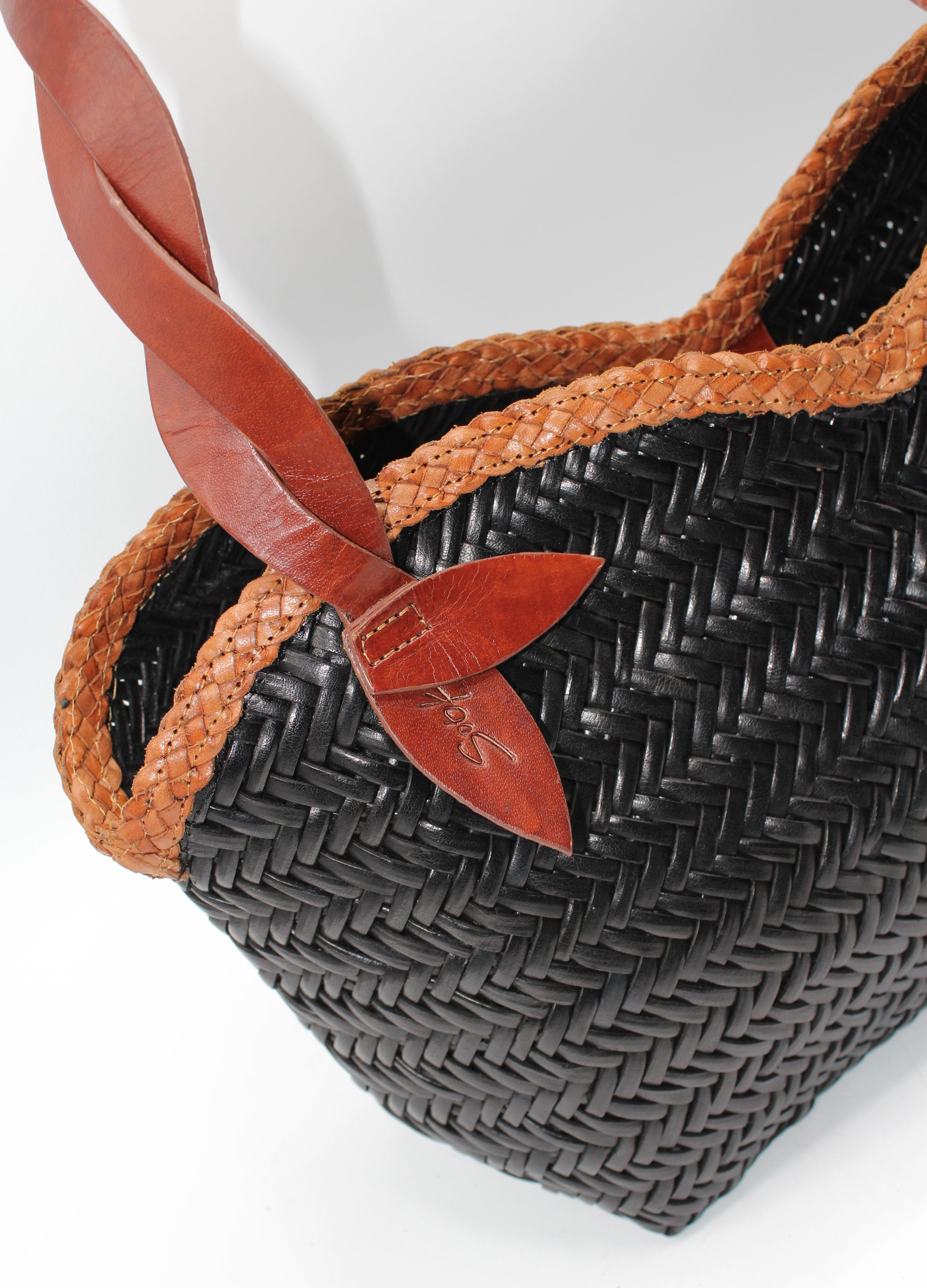 Léafa - Handwoven Leather Shoulder Bag | Brown & Black