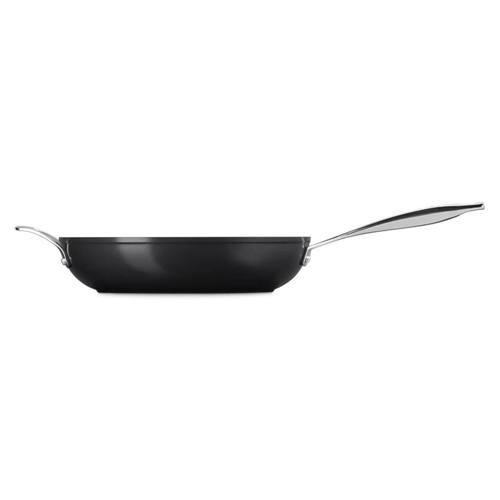 2025 Le Creuset - 30 cm Essential non-stick wokpande