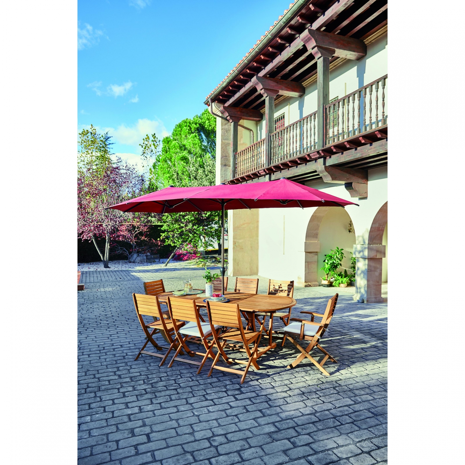 Bali Garten-Set: Ausziehbarer Tisch + 4 Stühle + 2 Holzsessel