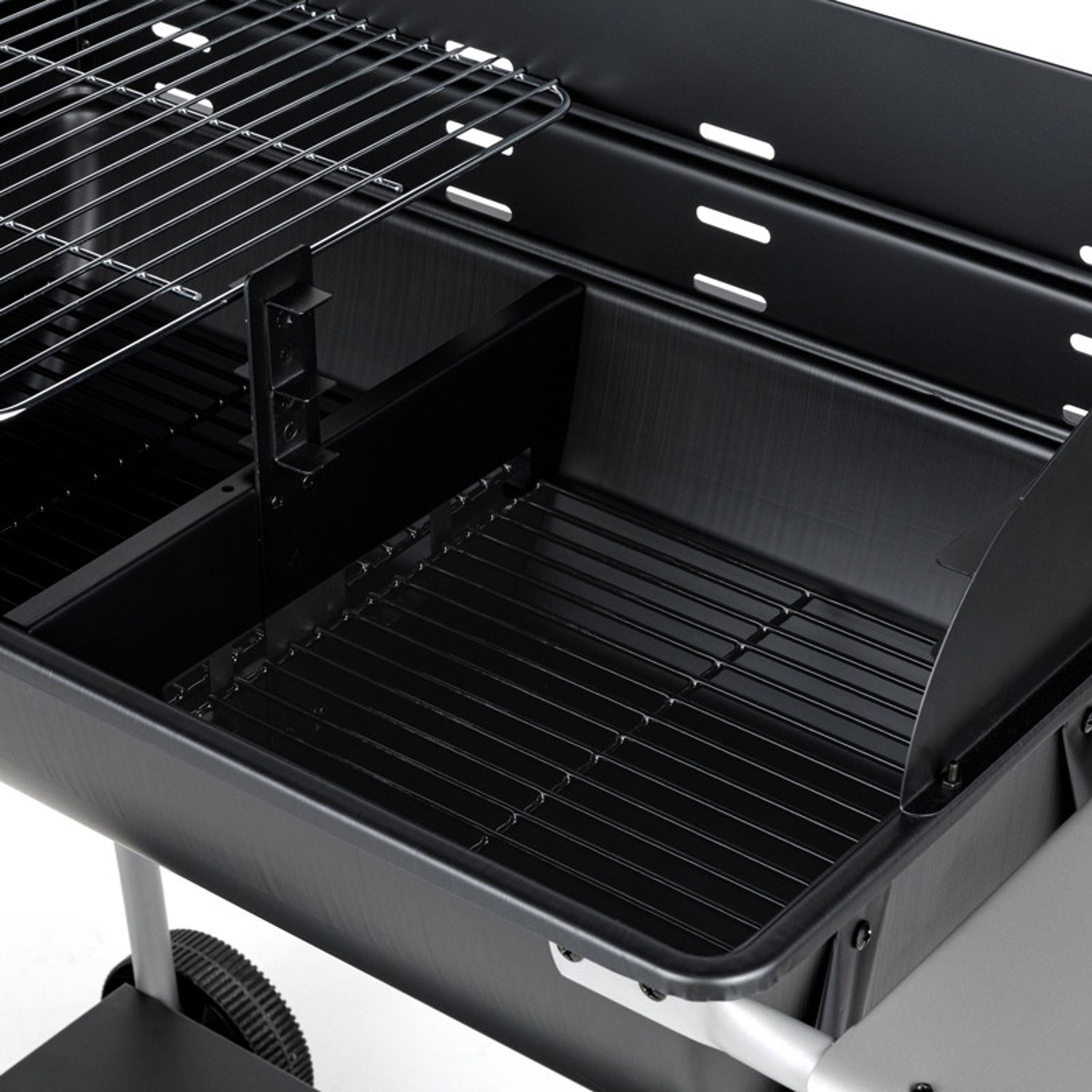 Riesen-Holzkohlegrill