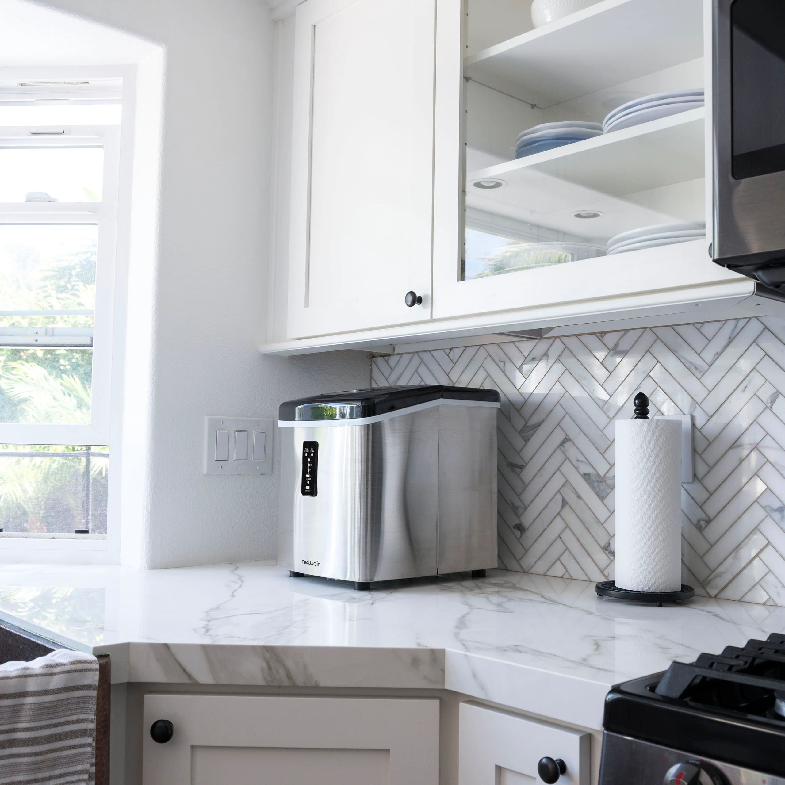 Newair® Tisch-Eiswürfelbereiter 2025 – Kugelförmige Eiswürfel