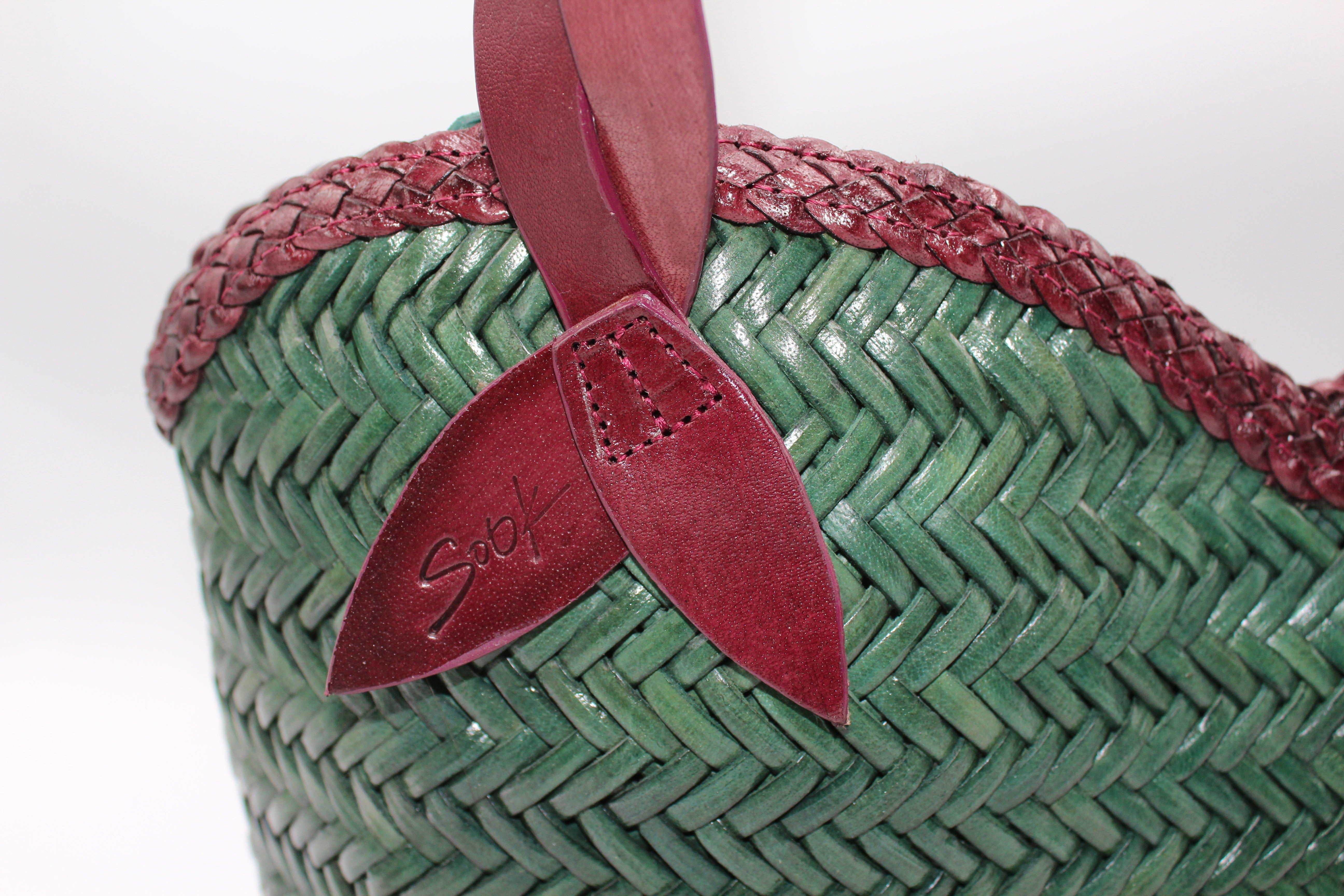 Léafa - Handwoven Leather Shoulder Bag | Burgundy & Green