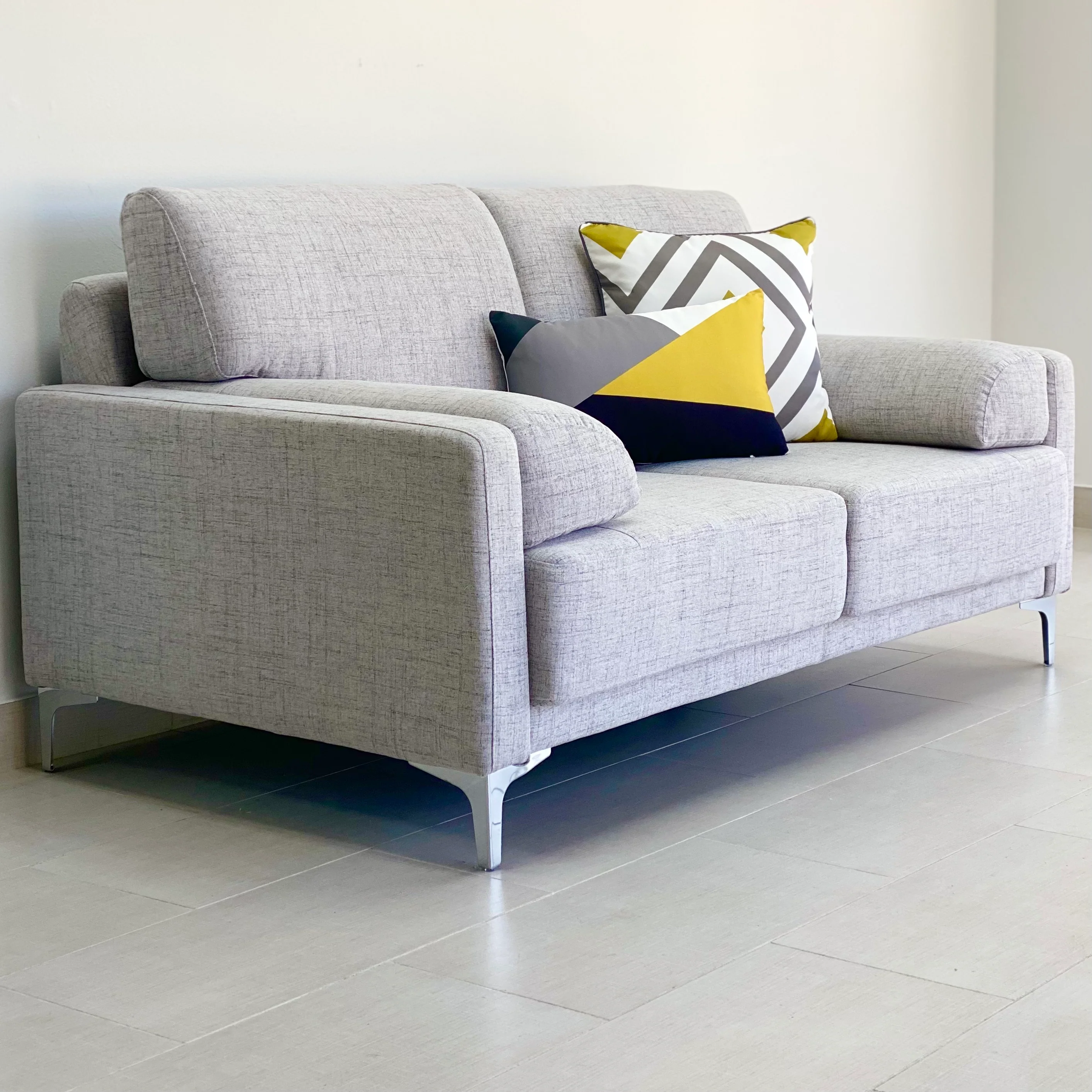 Cecile Gray Stoff-Liebessitz