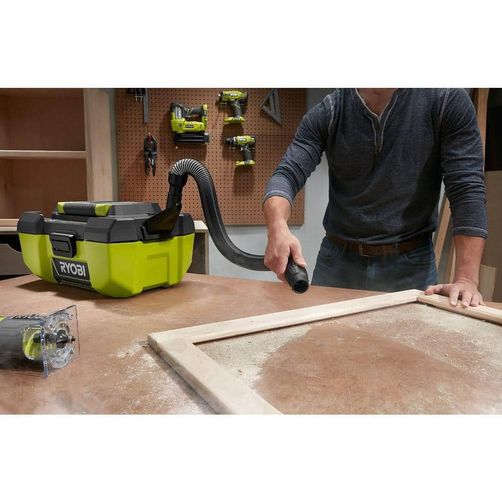 2025 ONE+ 18V 3-gallons ledningsfri lithium-ion våd-/tørstøvsuger med tilbehørsopbevaring, 4,0 Ah batteri og oplader P3240KN