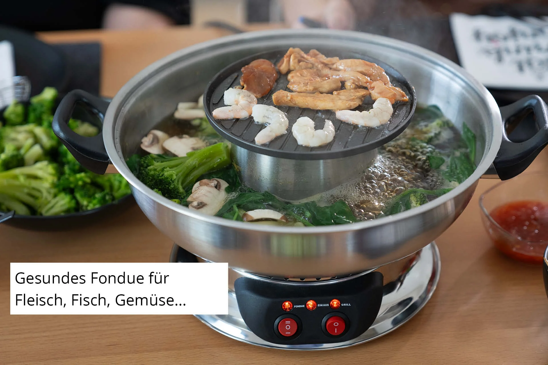 Casserole électrique en acier inoxydable 2025 avec fonction grill – 2 en 1 : fondue et grill de table. 3 niveaux de température.