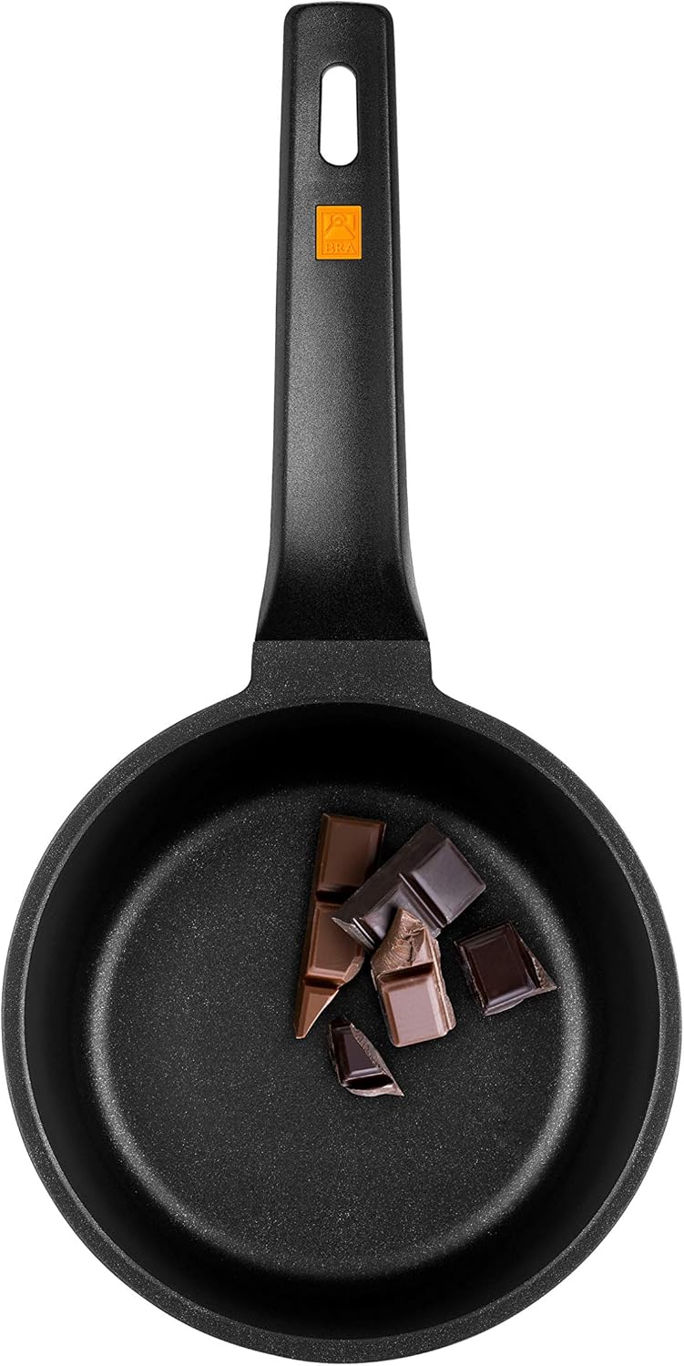 BRA Effizientes 9-teiliges Antihaft-Kochgeschirr-Set aus Aluminiumguss, geeignet für alle Herdarten und Induktion (Besteht aus 4 Töpfen und 1 Topf + 4 Deckeln)