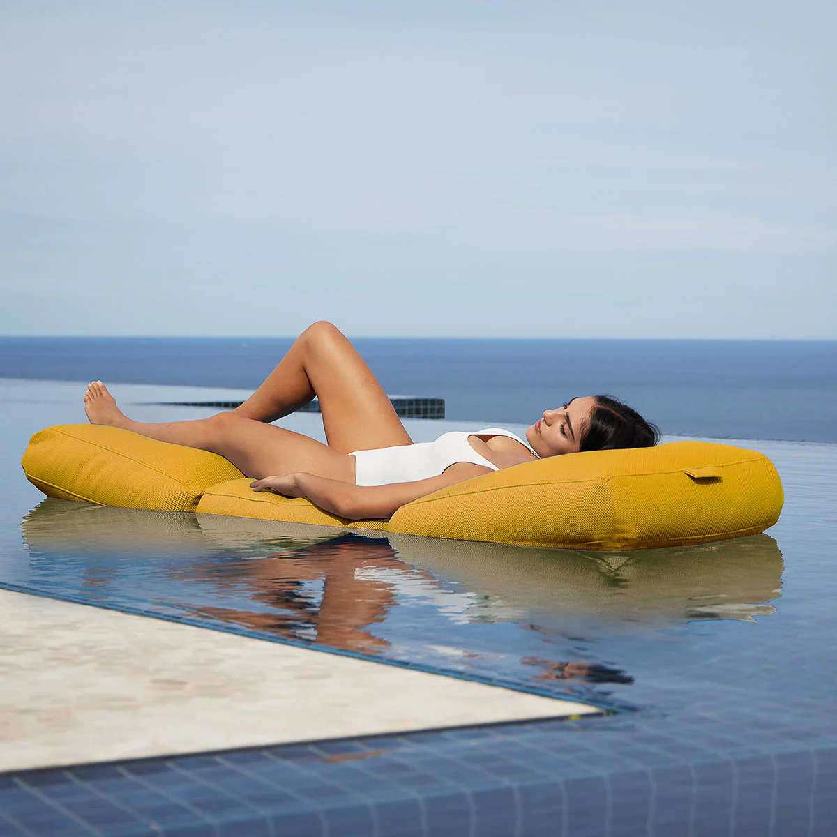 Schwimmende Matratze Llit out