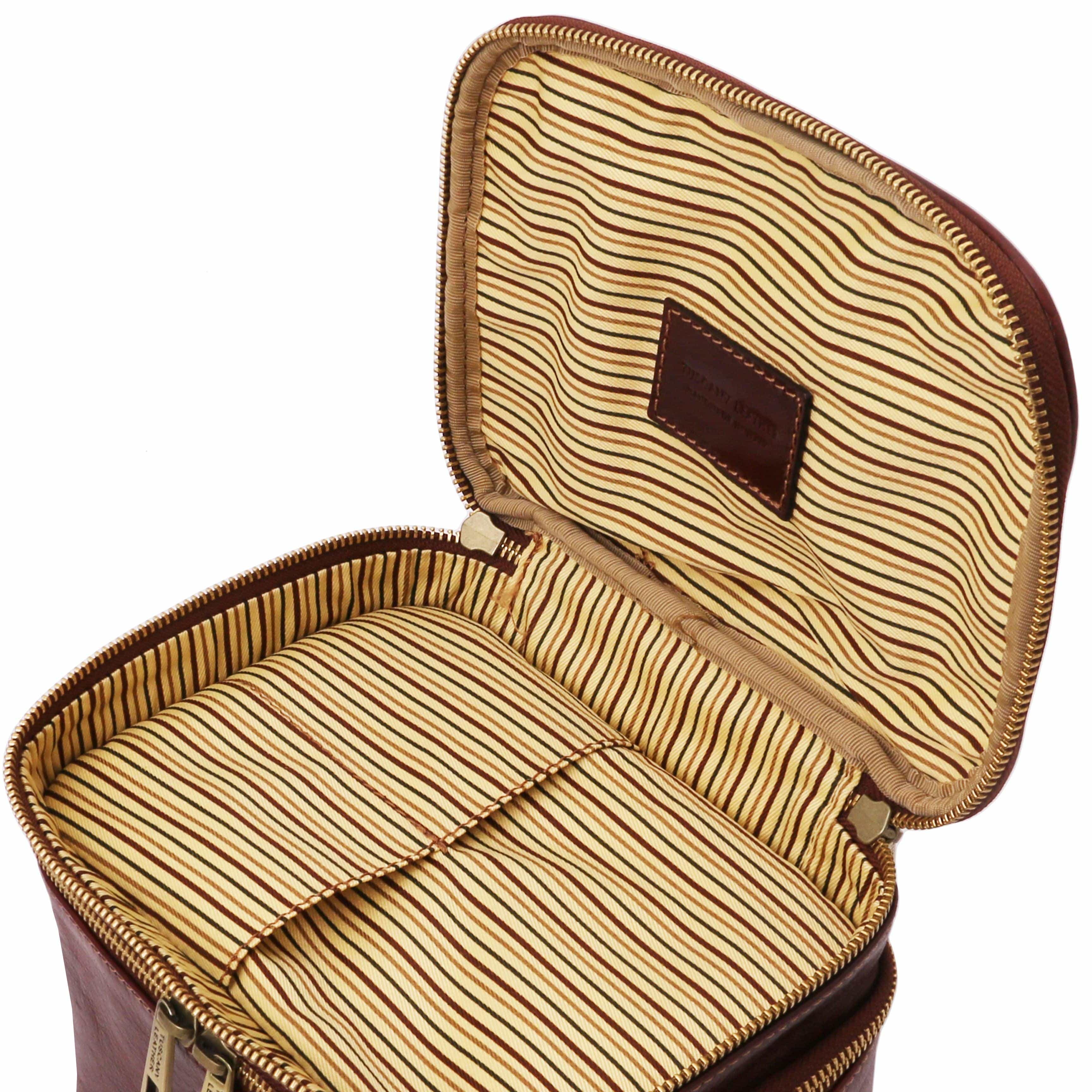 Eliot - Leather vanity case | TL142045