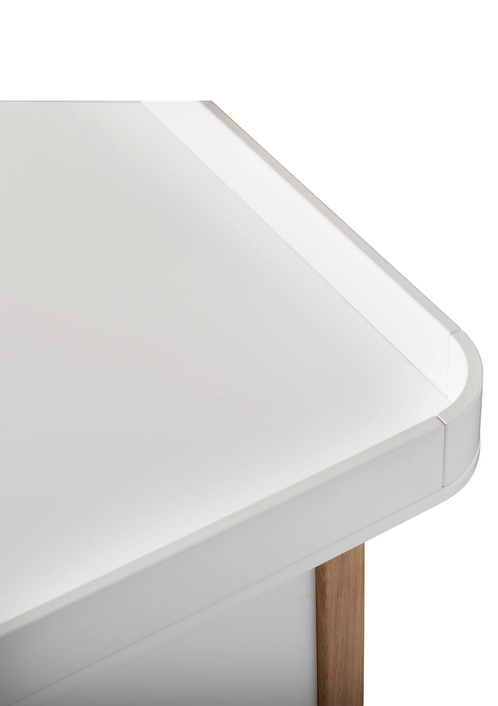 2025 'Træ' kommode med puslebord og 4 skuffer. Hvid/eg