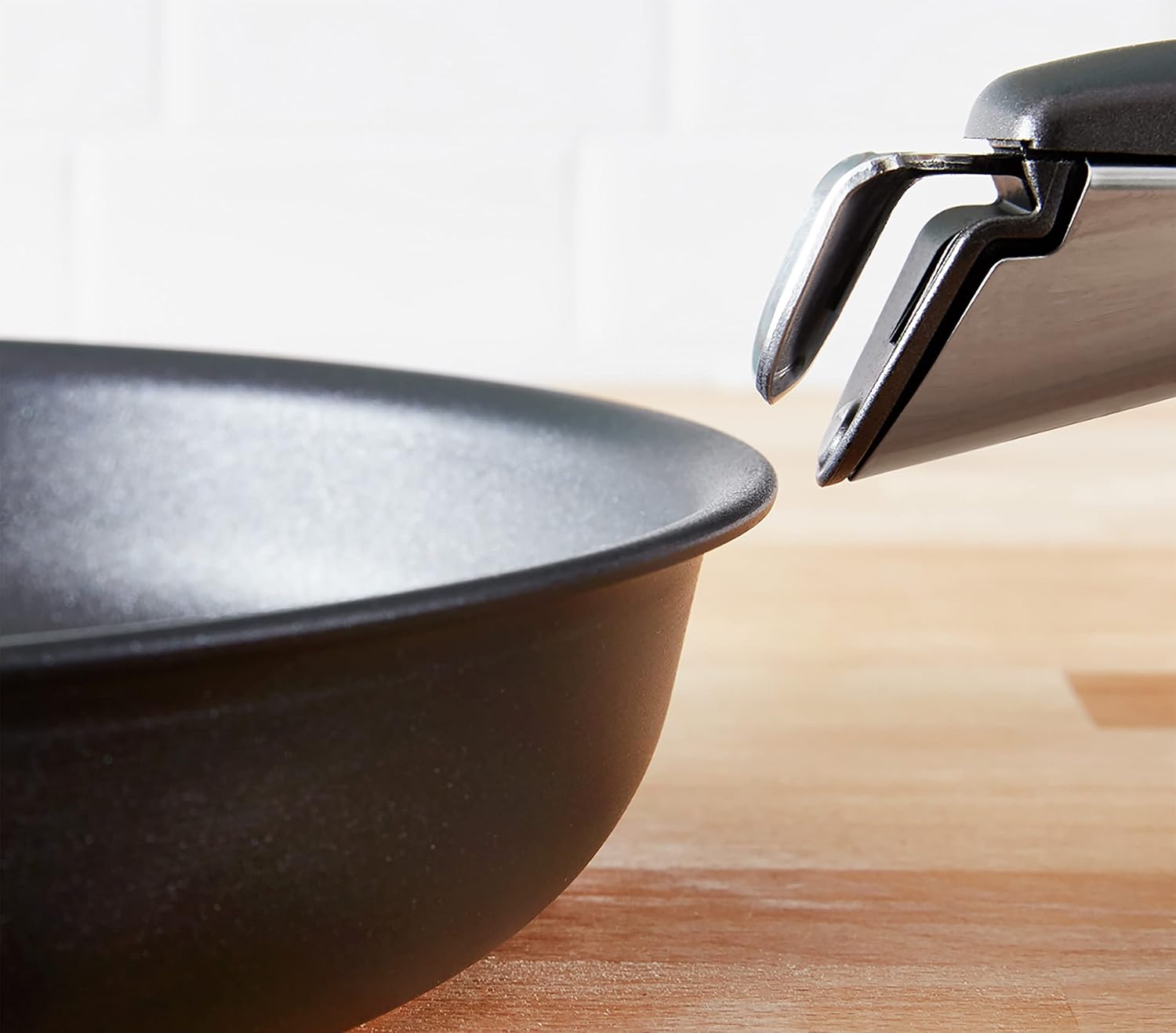 Tefal Ingenio Unlimited On – 3er-Set Töpfe (16/18/20 cm) + abnehmbarer Griff | Induktionsgeeignet, antihaftbeschichtet, mit Titanbeschichtung, Thermo-Signal, PFOA-frei, spülmaschinen- und ofenfest