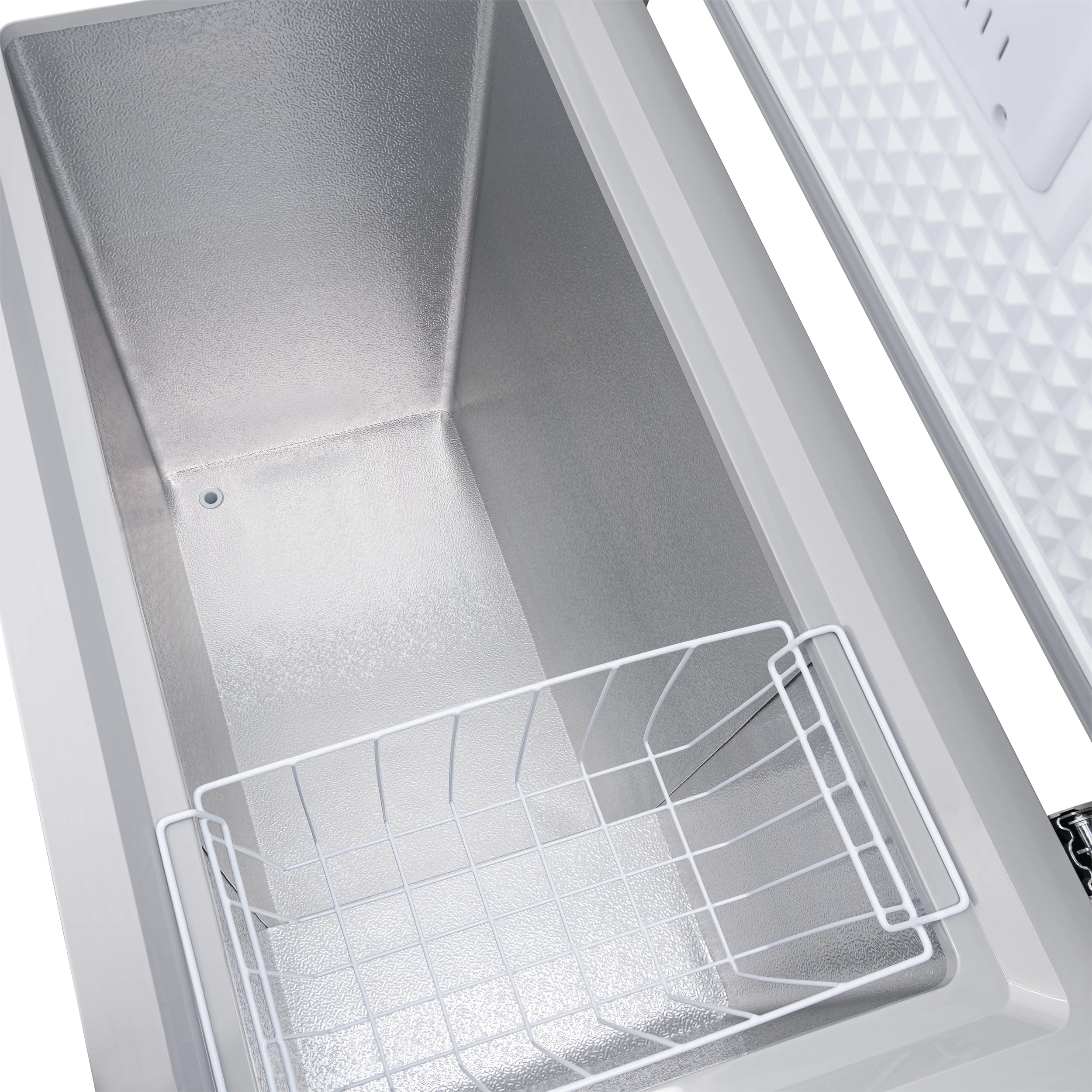 2025 Newair® kompakt kummefryser. 6,7 kubikfod – kølig grå