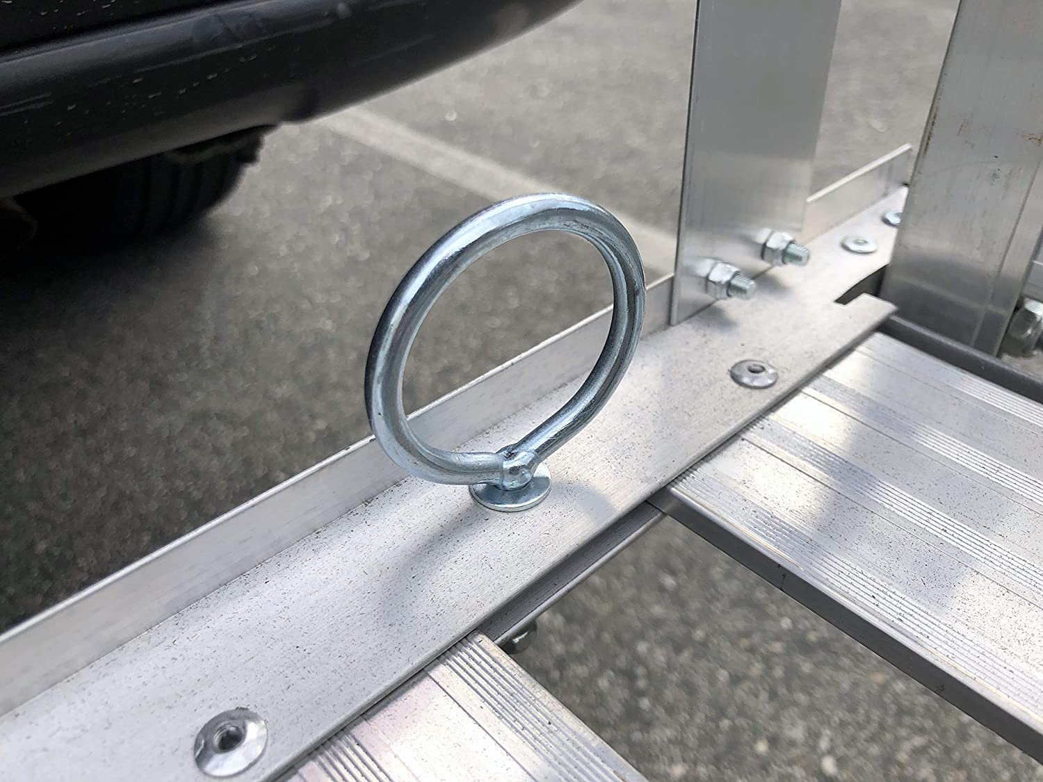 80779 Tagbøjle i aluminium til anhængertræk med 119 cm rampe. 1 stk.