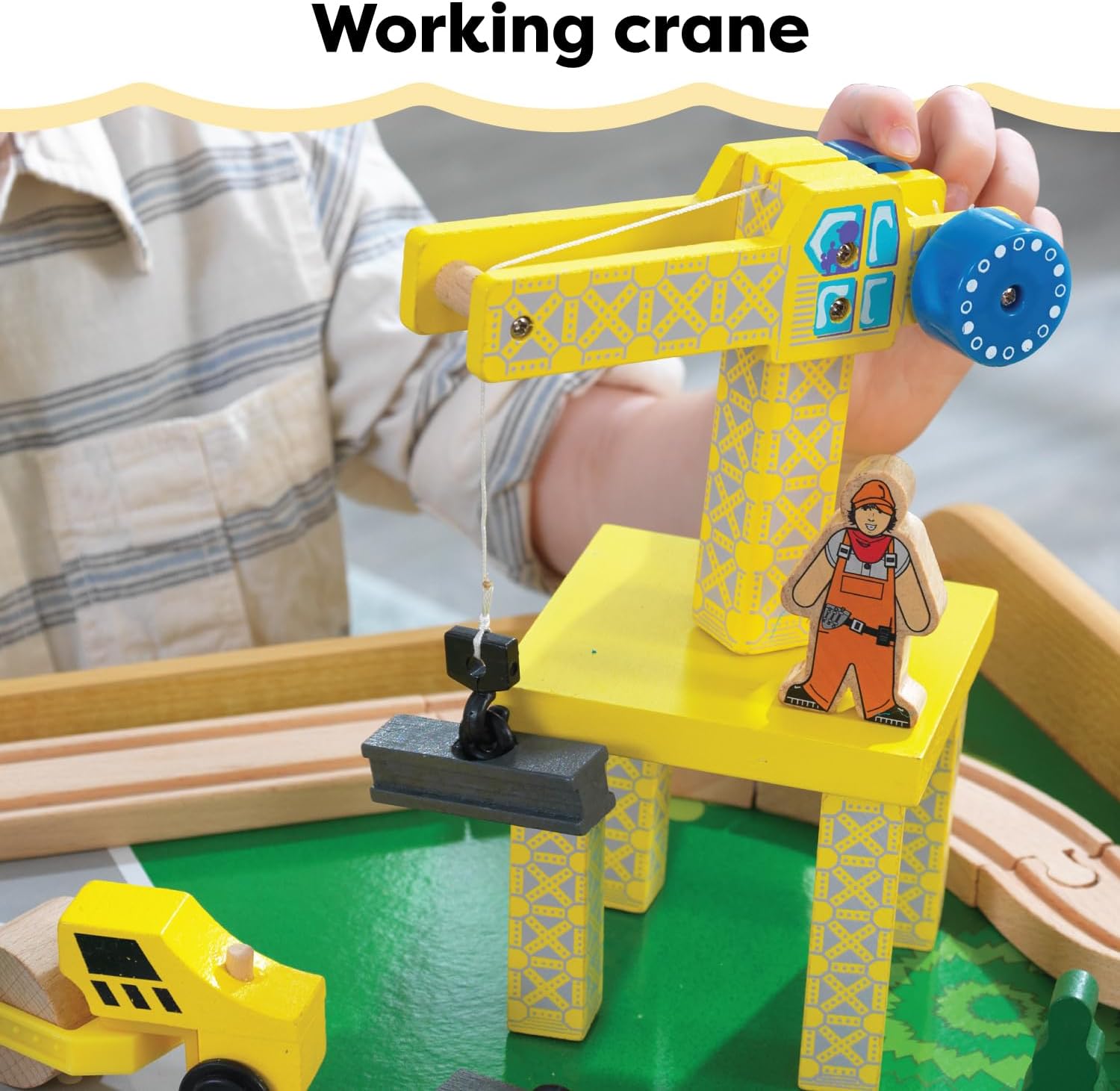 KidKraft Wasserfall-Berg-Holzeisenbahn- und Tischset mit Aufbewahrungsboxen, Eisenbahnstrecke mit Waggons, Hubschrauber und Flugzeugspielzeug für Kinder ab 3 Jahren (17850)