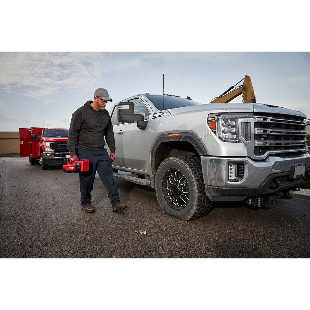 2025 Milwaukee 2848-20 M18 Kompakt Dækpumpe. Kun værktøj.