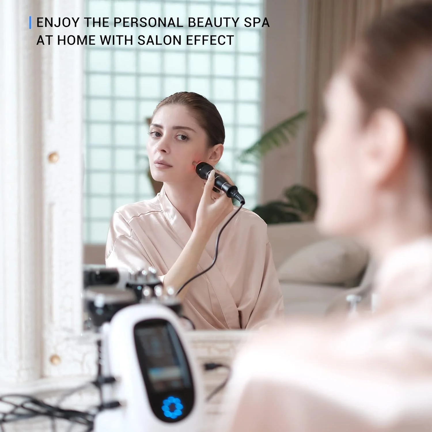 Gerät zur Verbesserung des Erscheinungsbildes von Cellulite. Anti-Cellulite-Massagegerät mit Radiofrequenz für den Heimgebrauch.