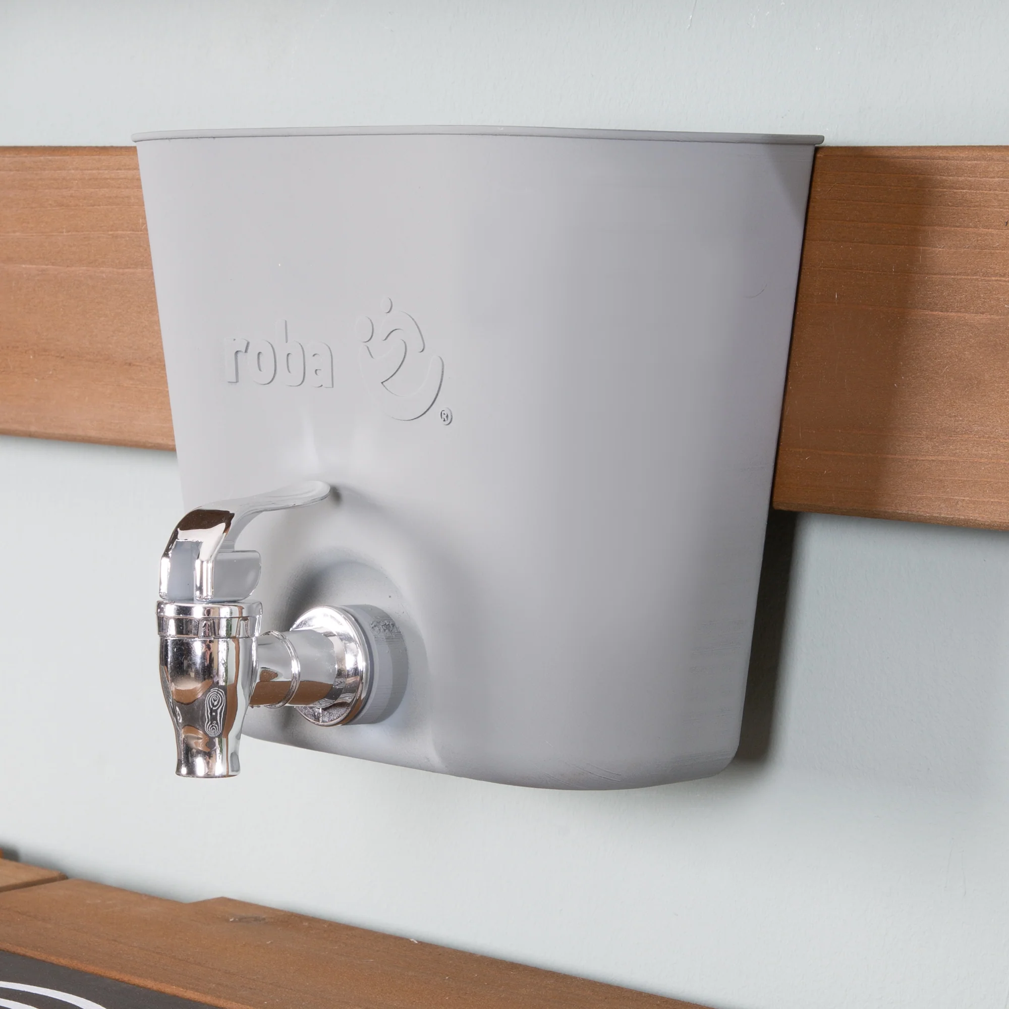 Udendørs legekøkken med tilbehør – FSC-certificeret træ – Graveret grå finish