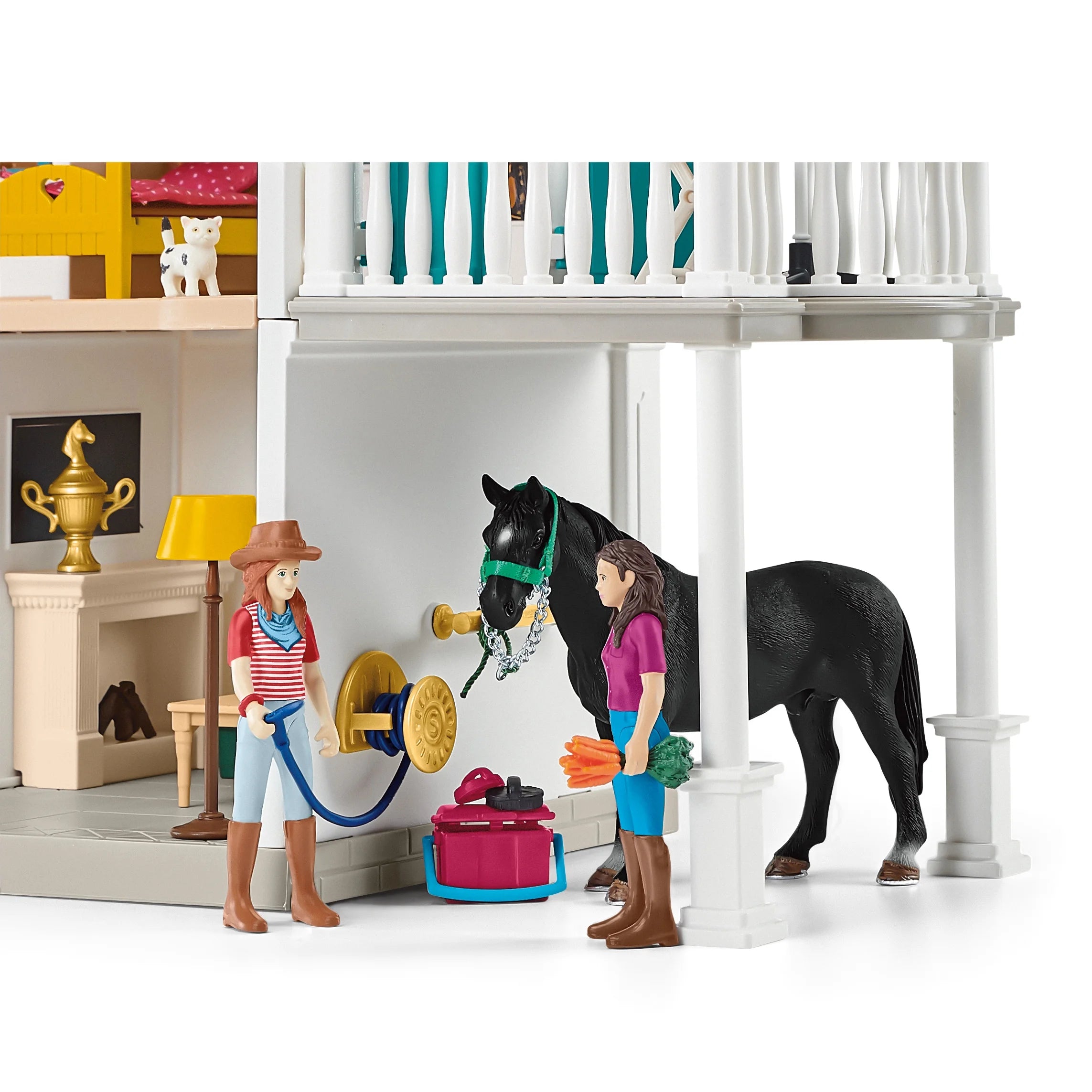 Schleich – Horse Club 2025: Landhaus und Stall am See mit Zubehör. 192 Teile.