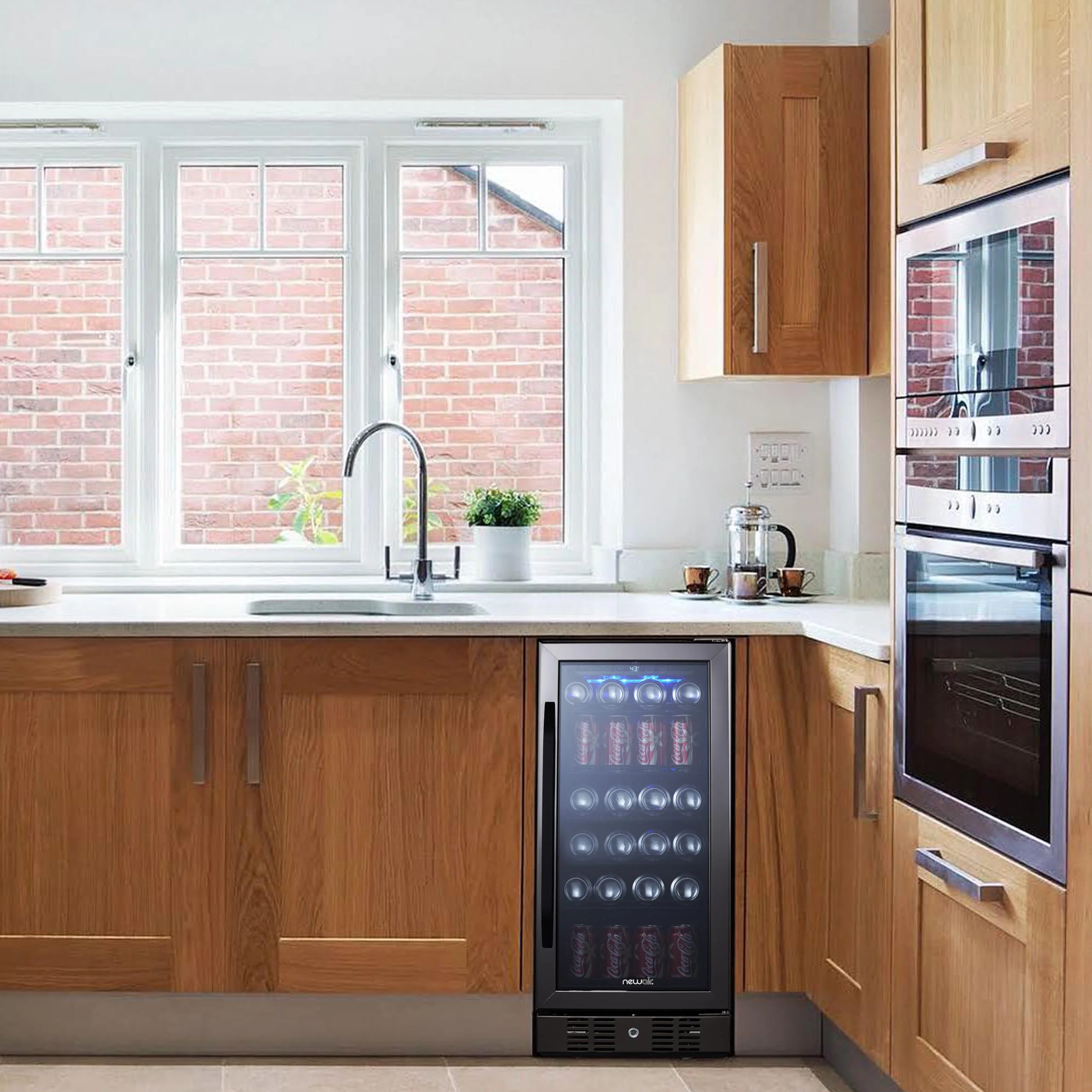Newair® Einbau-Getränkekühlschrank 2025, Schwarz – 96 Dosen – 38 cm (15 Zoll)
