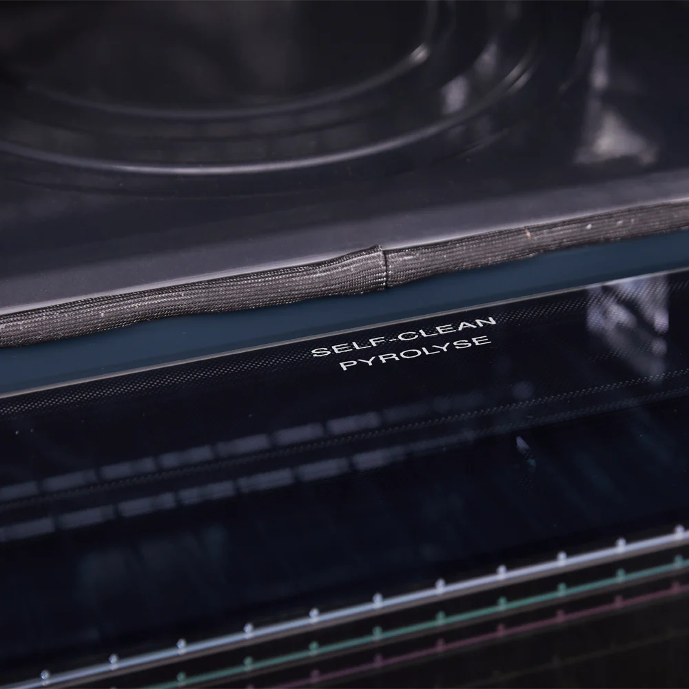 2025 Smeg Classica SFP6390XE 70 liters indbygget ovn