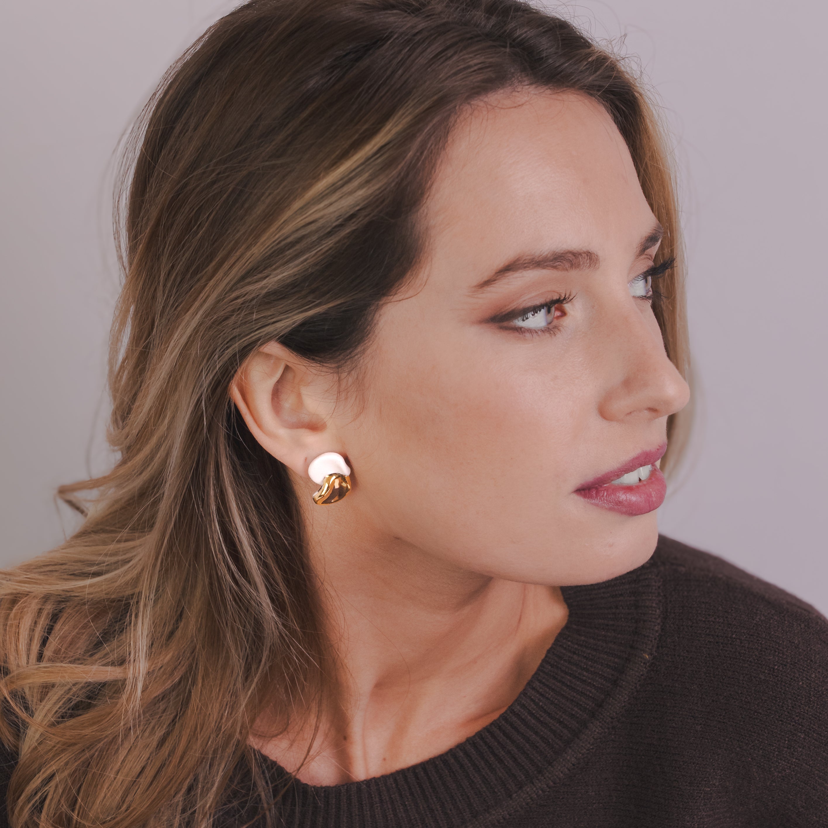 Petali | Handcrafted white ceramic stud earrings with gold luster