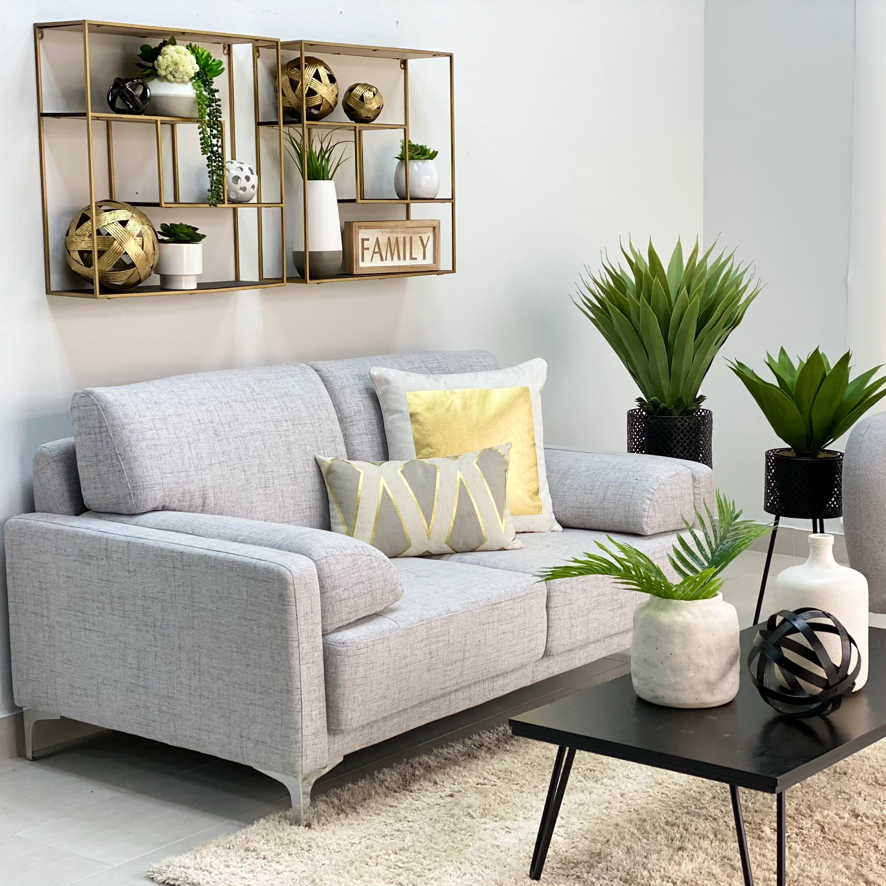 Cecile Gray Stoff-Liebessitz