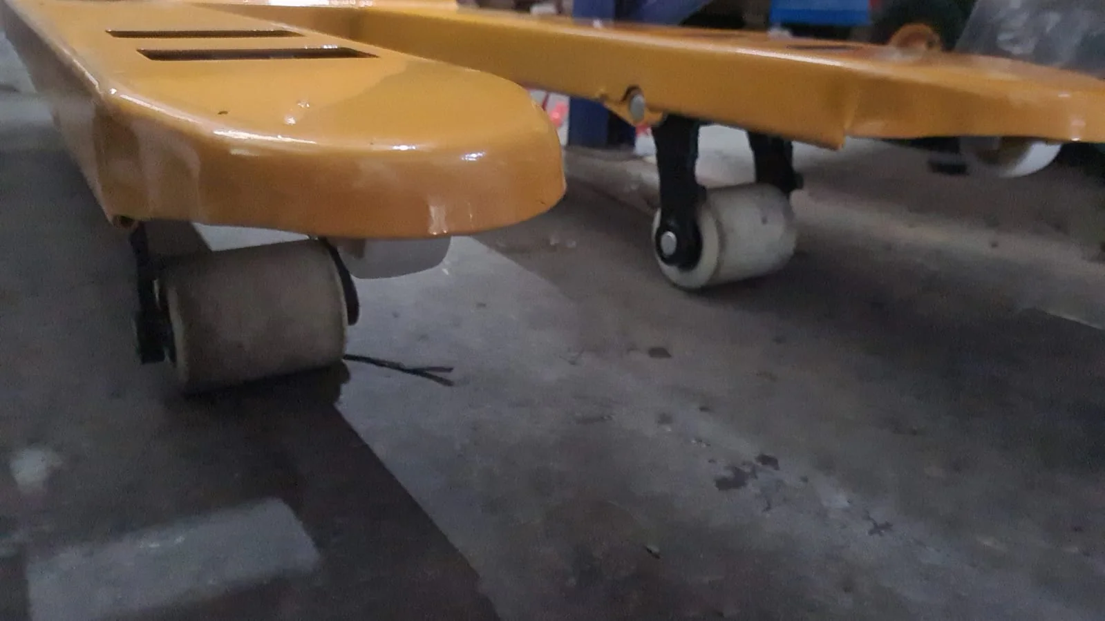 2025 Aiko Ultra-Flat Manuel Pallevogn, 2,5 tons. 540 x 900 mm. Enkelt nylonhjul | Model: PT-W2.5N-540/900