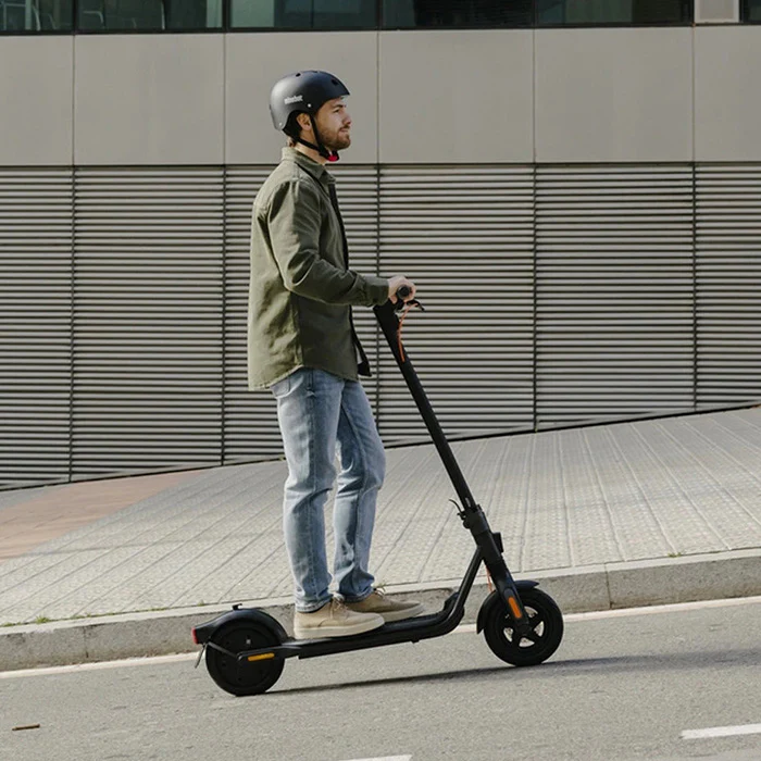 2025 Segway-Ninebot F2 Pro El-løbehjul
