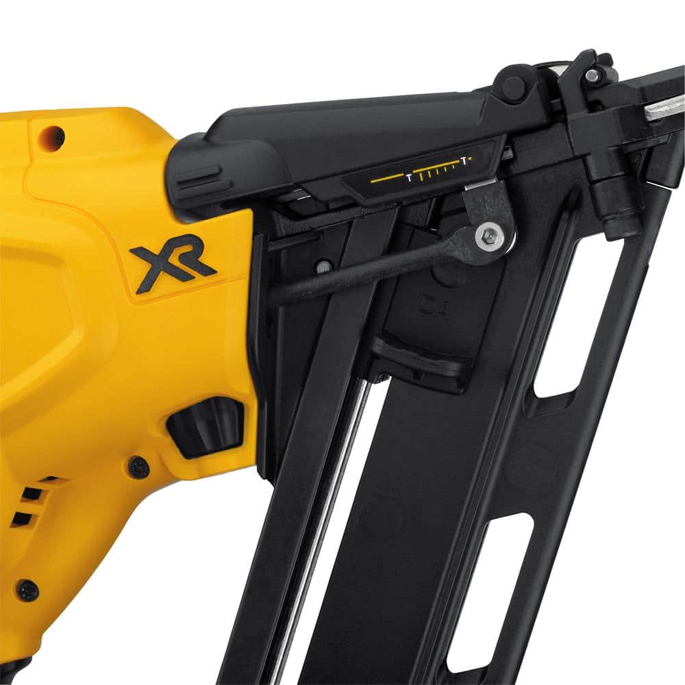 2025 15 Ga. Akku-sømpistol med 20V MAX XR Lithium-Ion-vinkelfinish (kun værktøj) DCN650B