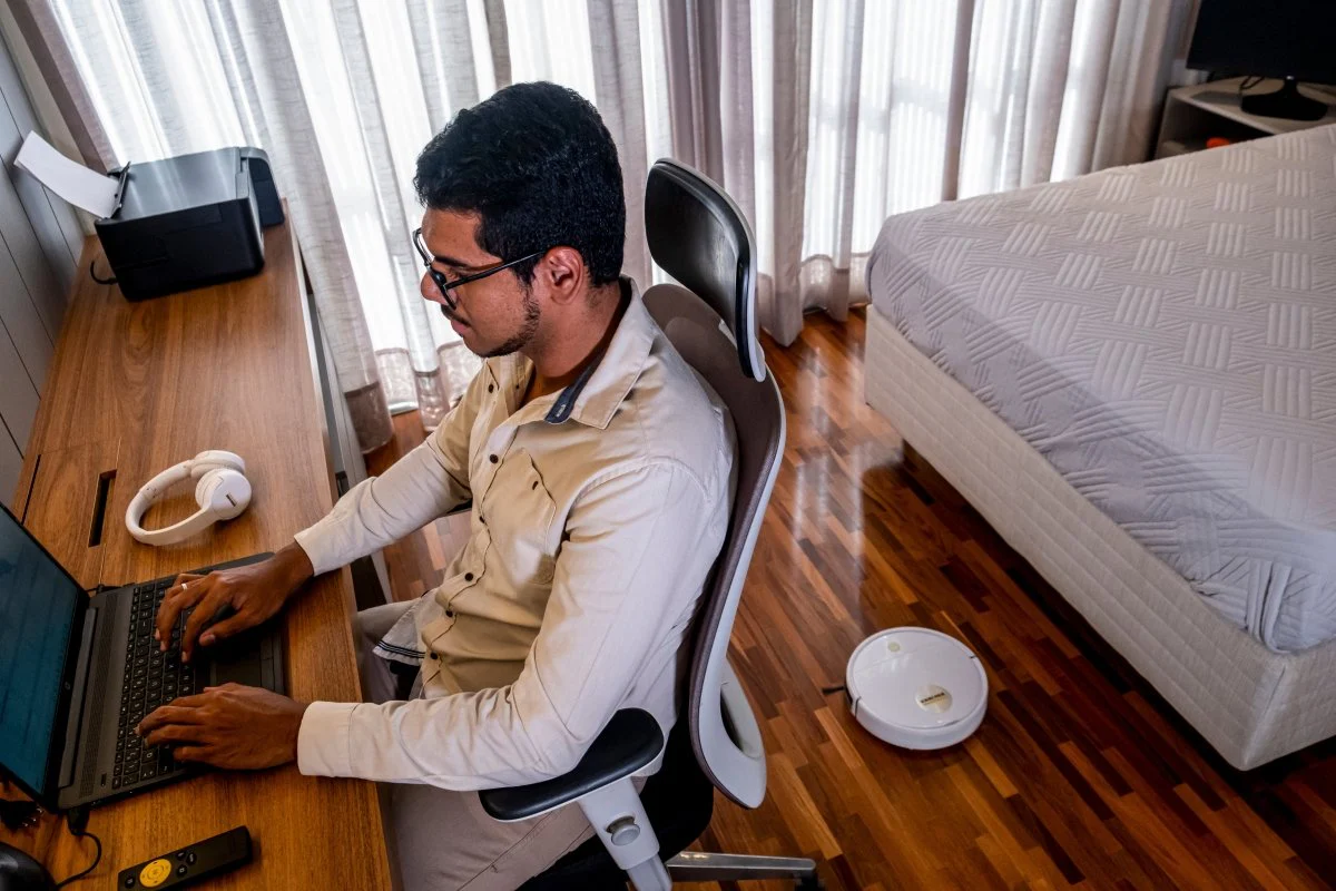 Aspirateur robot RCV 1 2025 – Nettoyage intelligent et efficace des sols durs