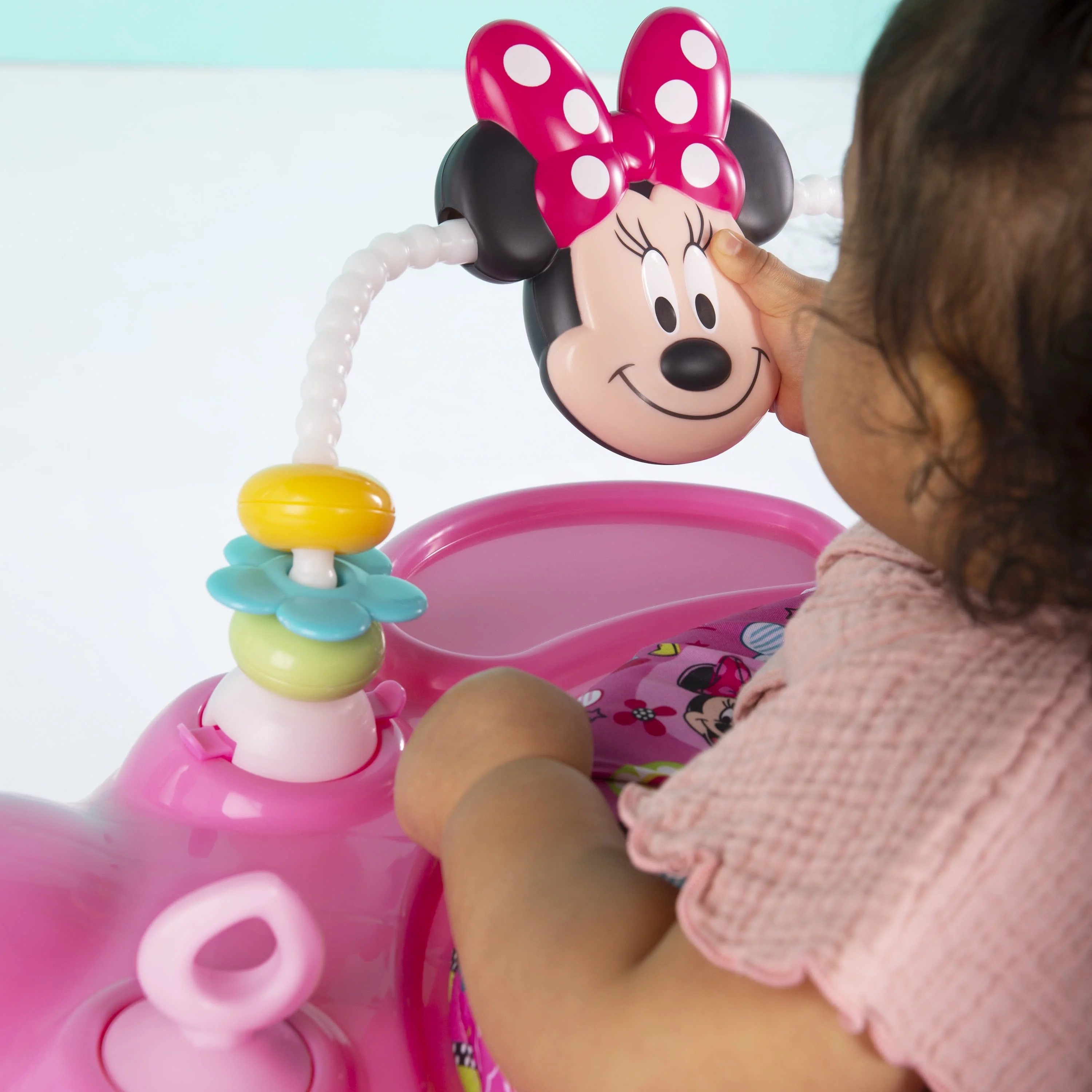 2025 Bright Starts Disney Baby Minnie Mouse PeekABoo ist eine Aktivität mit viel Licht und Musik. vor 6 Monaten