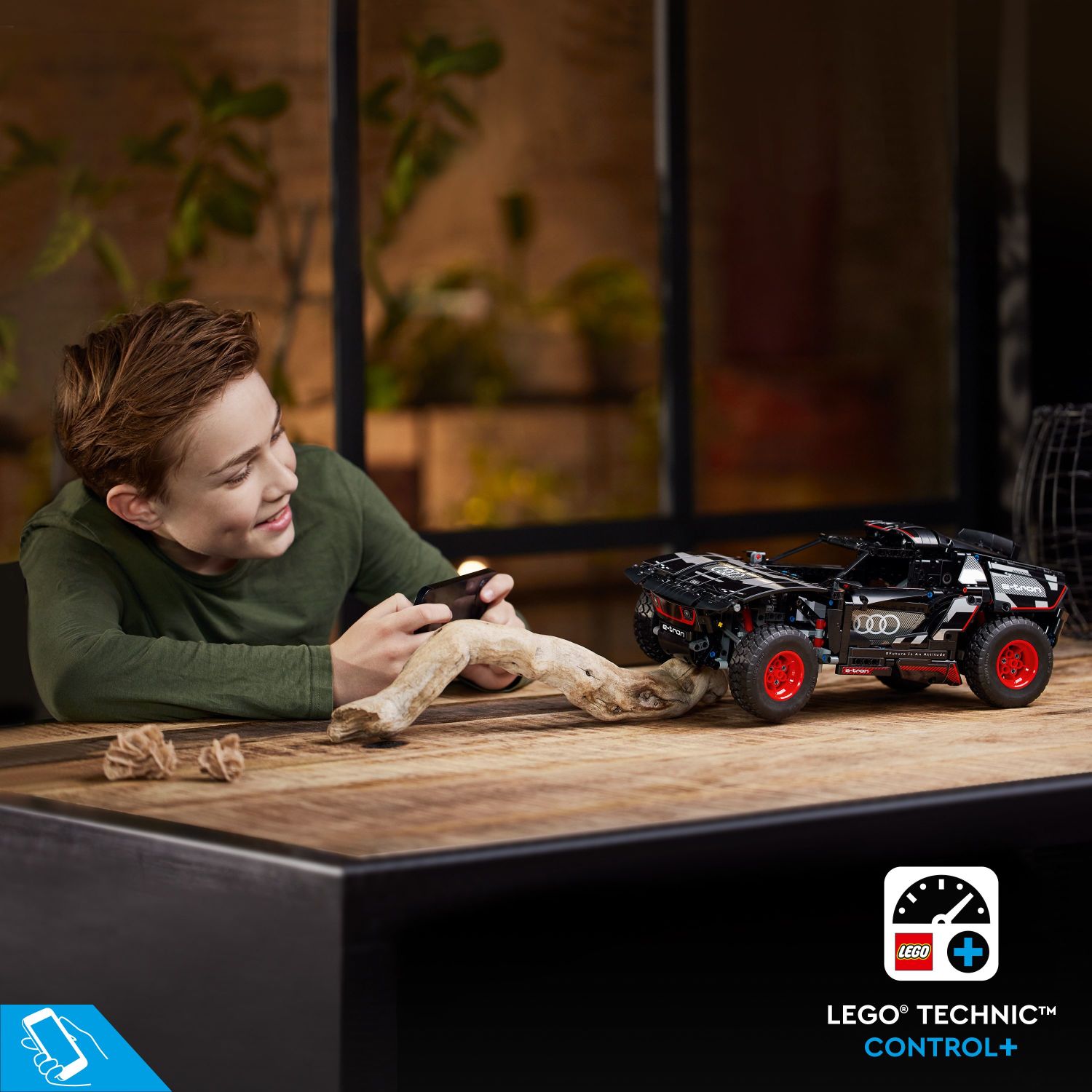 LEGO Technic Audi RS Q e-tron 42160