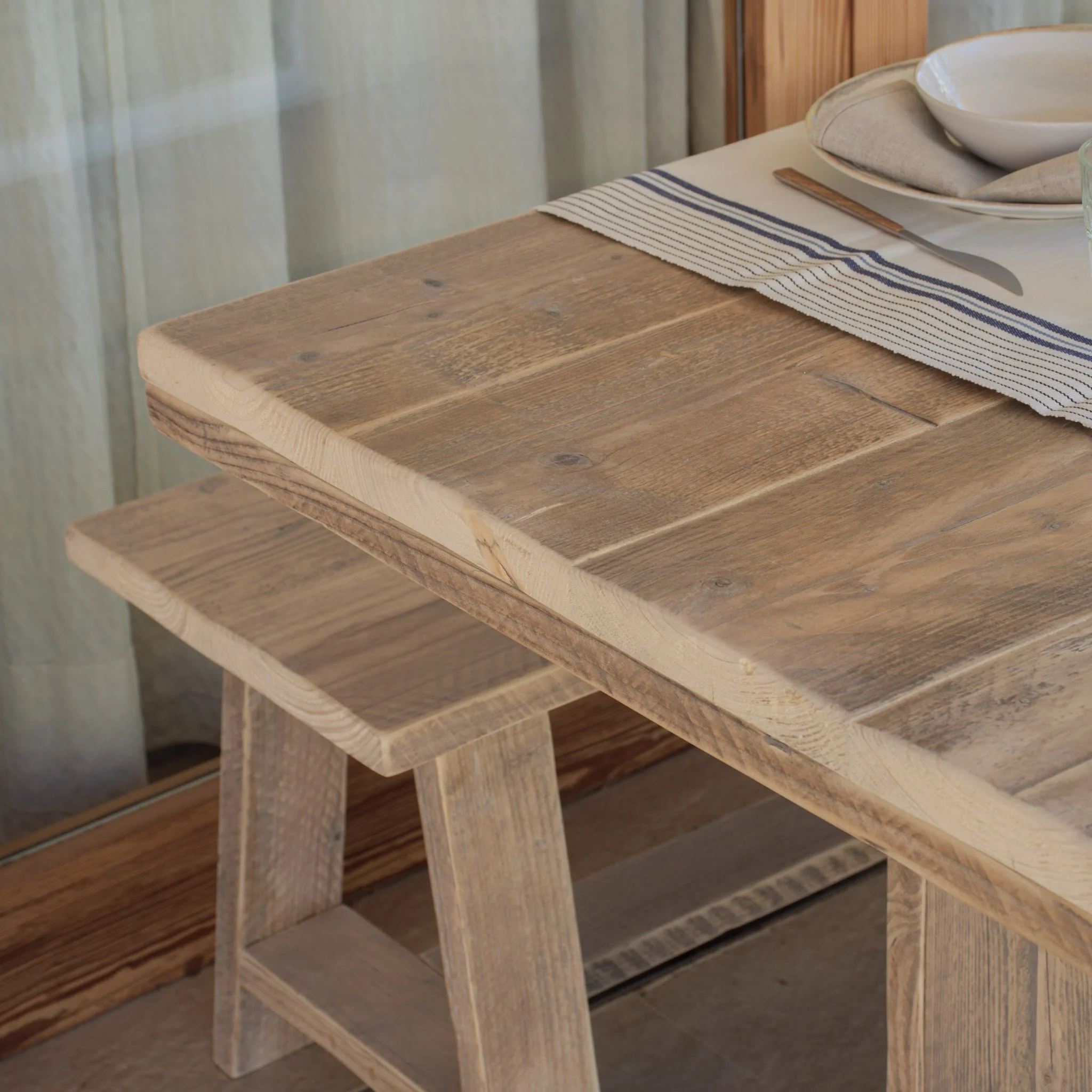 Table d'extérieur Ayres