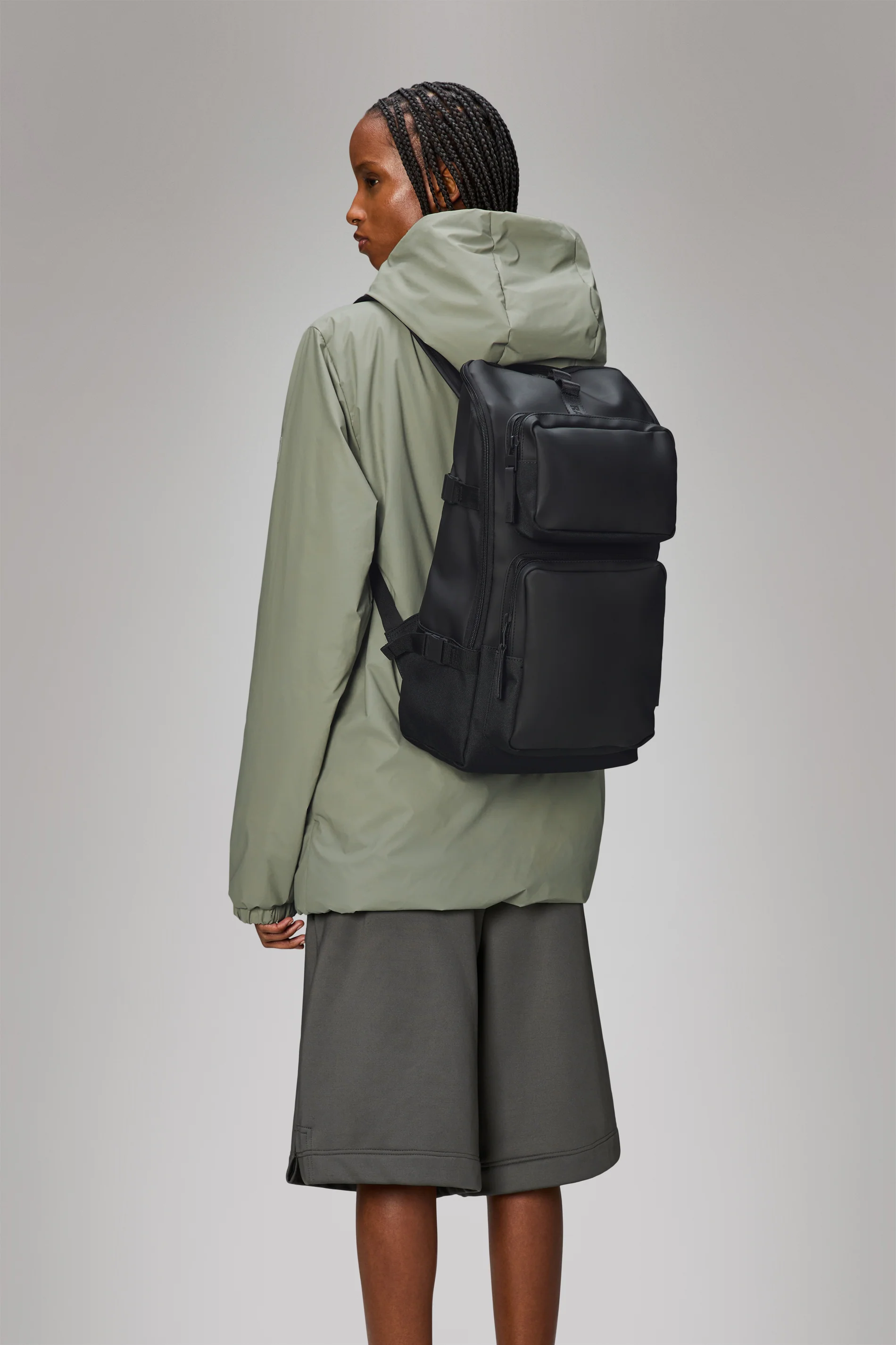 2025 Trail Cargo-rygsæk – Alsidig og holdbar rygsæk med 13-tommer laptoprum og ekstra udvendige lommer. Lavet af vandtæt PU-stof.