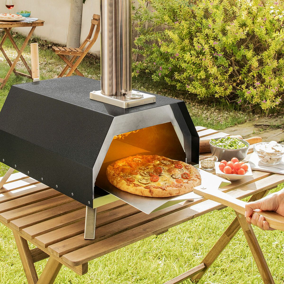 Innovagoods Pellet-Pizzaofen mit Zubehör, Holz, 42 x 81 x 80 cm, Schwarz