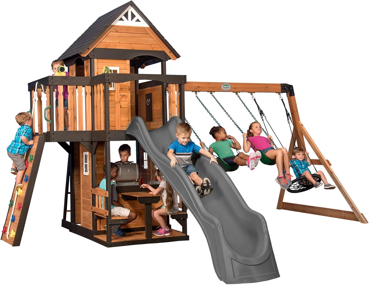 Ensemble de jeux extérieur en bois de cèdre Backyard Discovery Canyon Creek 2025 avec toboggan, cabane dans les arbres, balançoires et mur d'escalade
