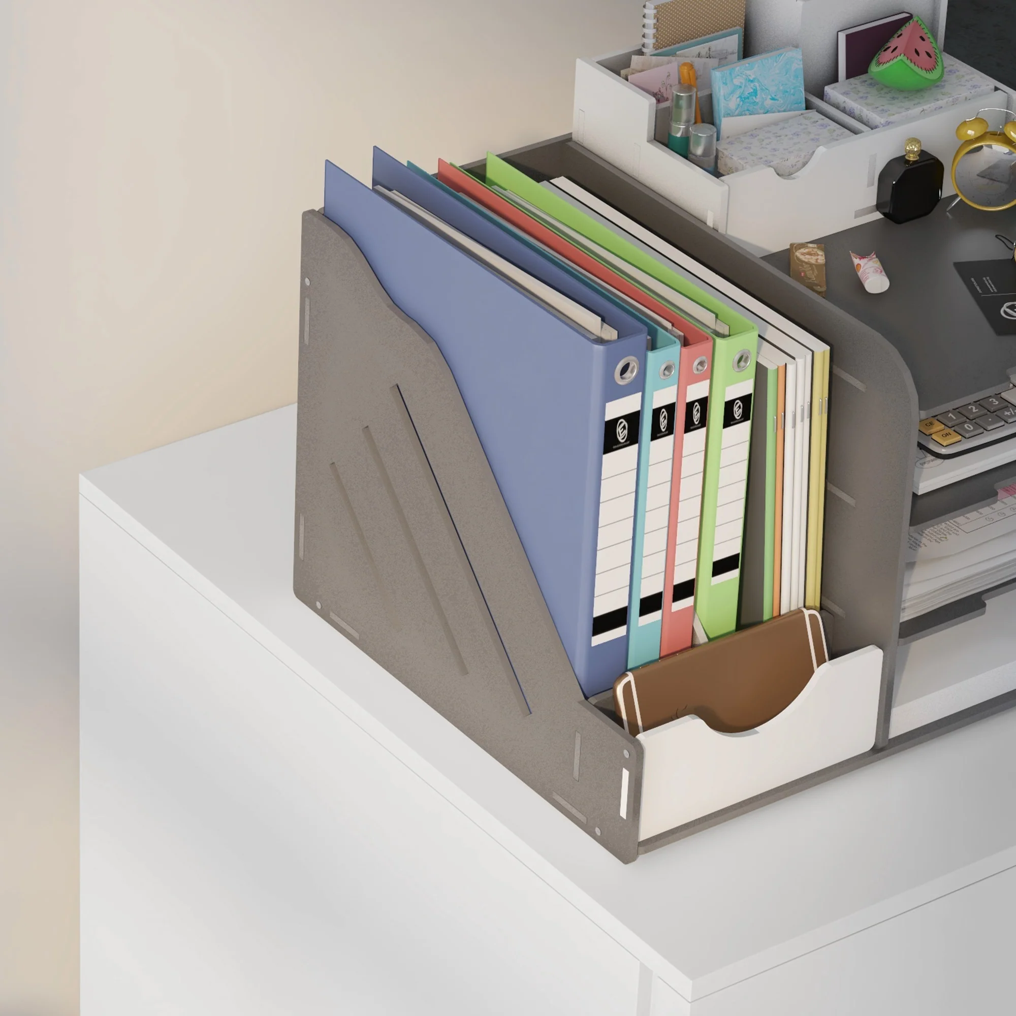 Mobilt arkivskab med 3 skuffer og blyantbakke. Arkivskab i stål med lås. Hvidt