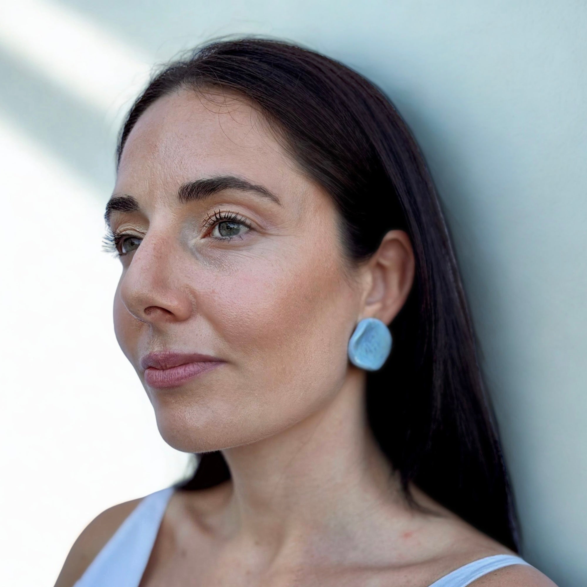 Perla | Handcrafted pearl light blue ceramic stud earrings