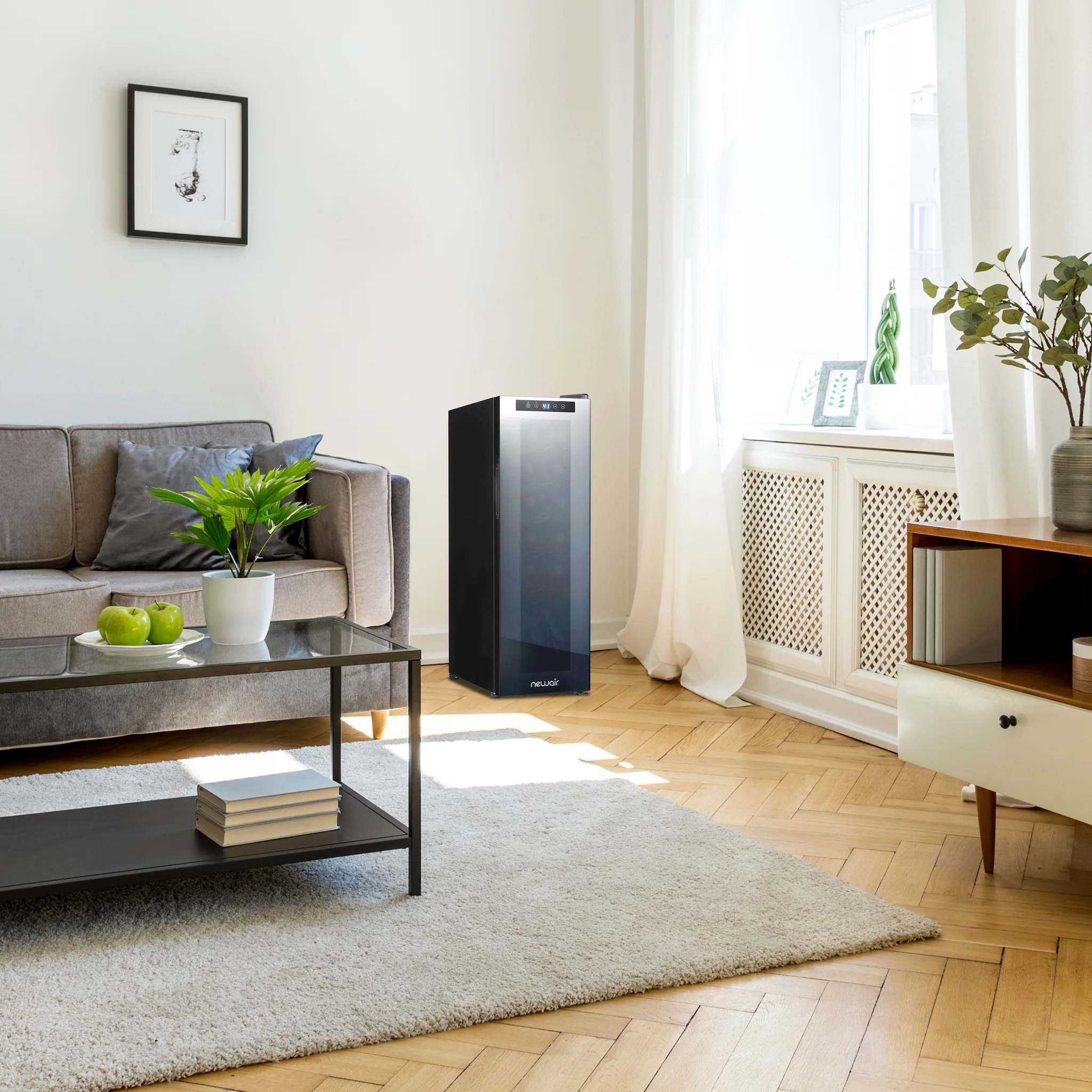 2025 Newair® Freistehender Weinkühlschrank Schwarz – 12 Flaschen – 13,6