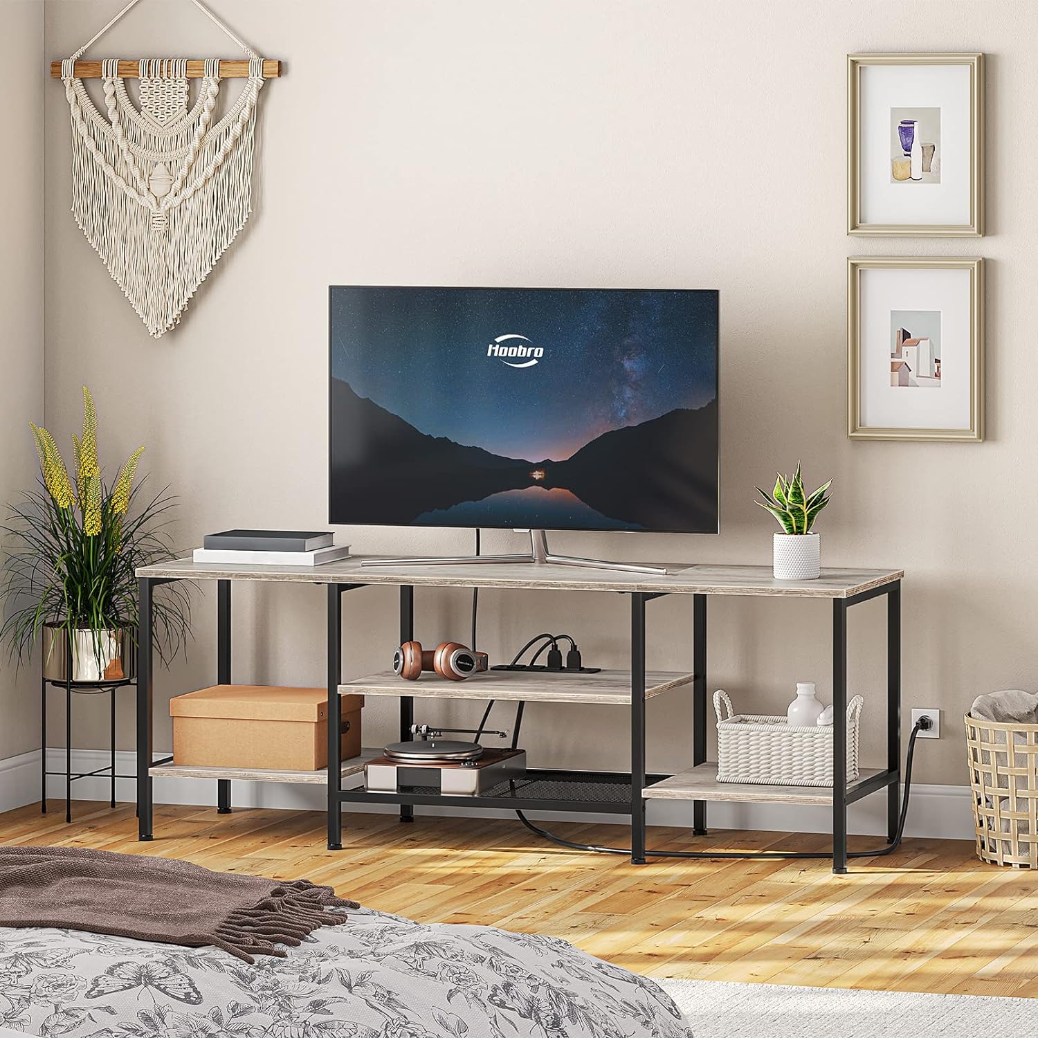 TV-Ständer mit integrierten Steckdosen für Fernseher bis zu 75 Zoll, Konsolentisch mit offenen Regalen, Entertainment-Center im Industrial-Stil für Wohn- oder Schlafzimmer, Rustikales Braun und Schwarz BF60DS01