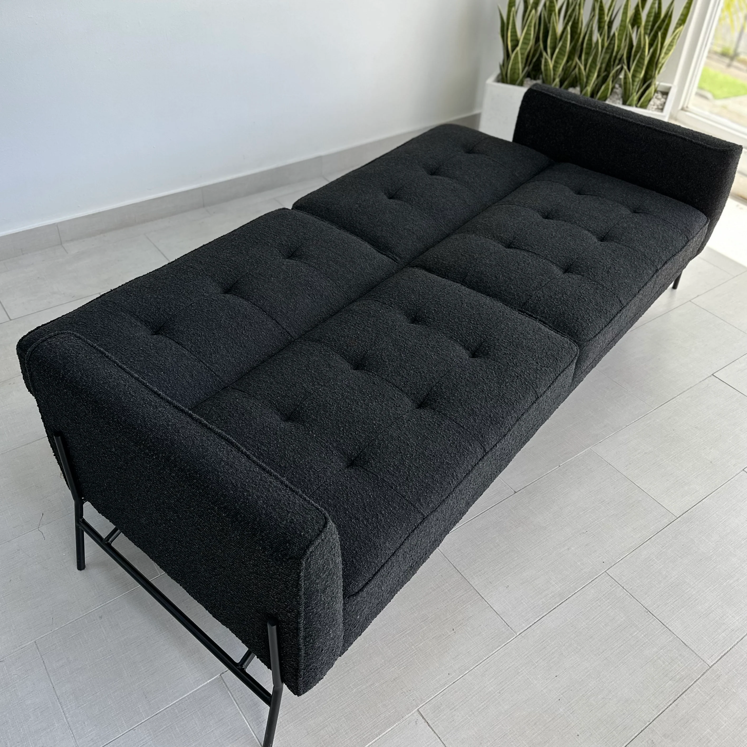 Schwarzes 3-Sitzer-Schlafsofa im Mid-Century-Stil