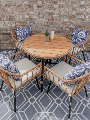 Siège auto enfant KidsEmbrace Marvel Spider-Man 2-en-1 (modèle 2025) avec système LATCH et harnais réglable. Souhaiteriez-vous une version légèrement plus courte ou plus détaillée ?