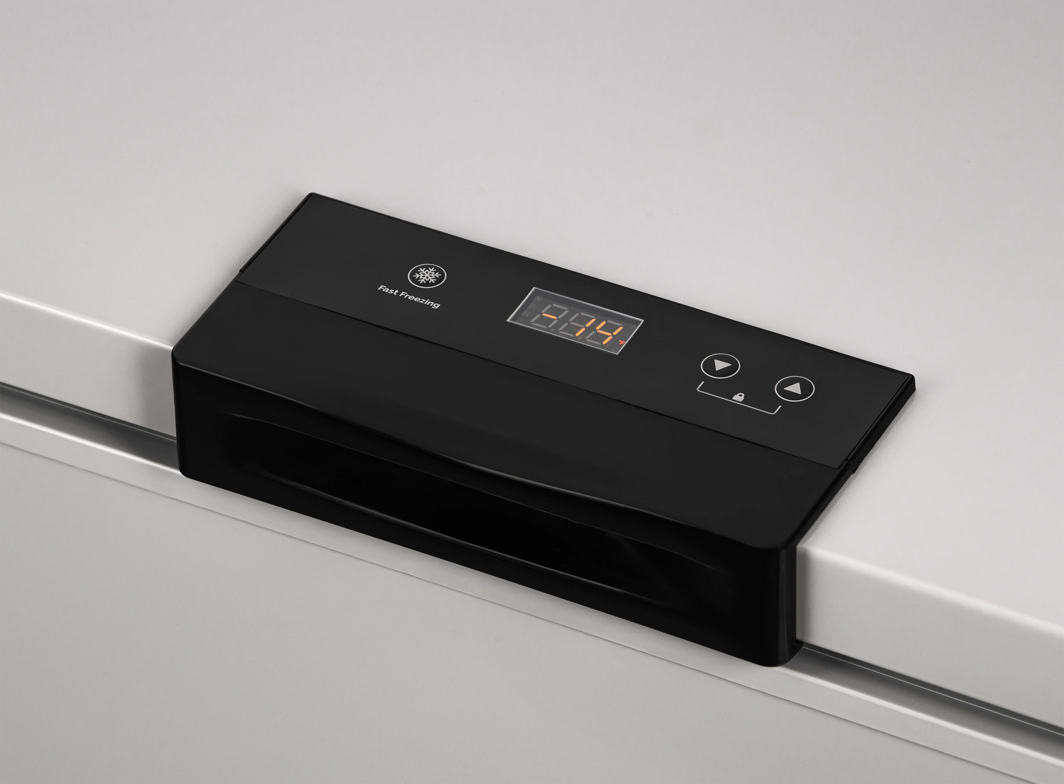 2025 Newair® kompakt kummefryser. 6,7 kubikfod – kølig grå