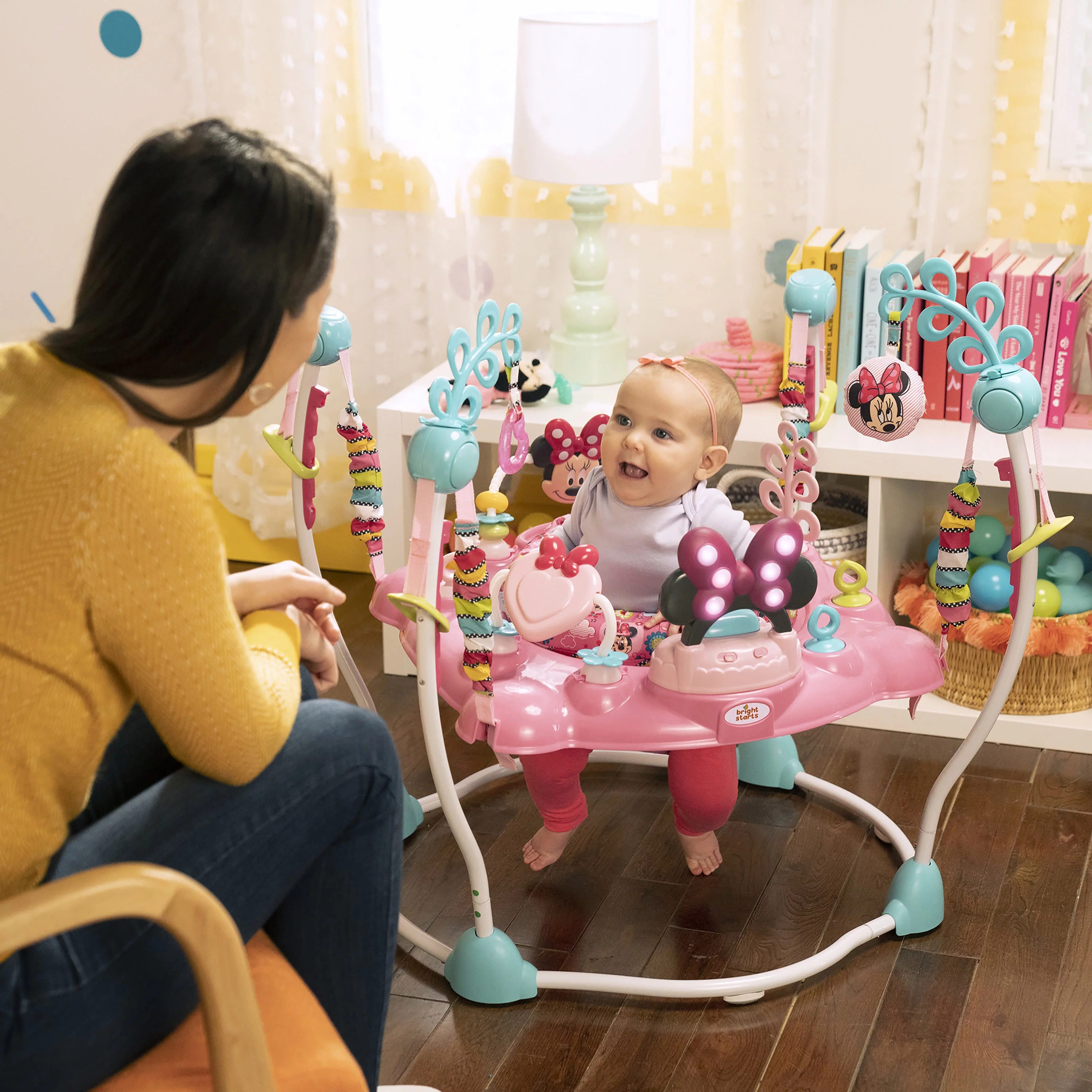 2025 Bright Starts Disney Baby Minnie Mouse PeekABoo ist eine Aktivität mit viel Licht und Musik. vor 6 Monaten