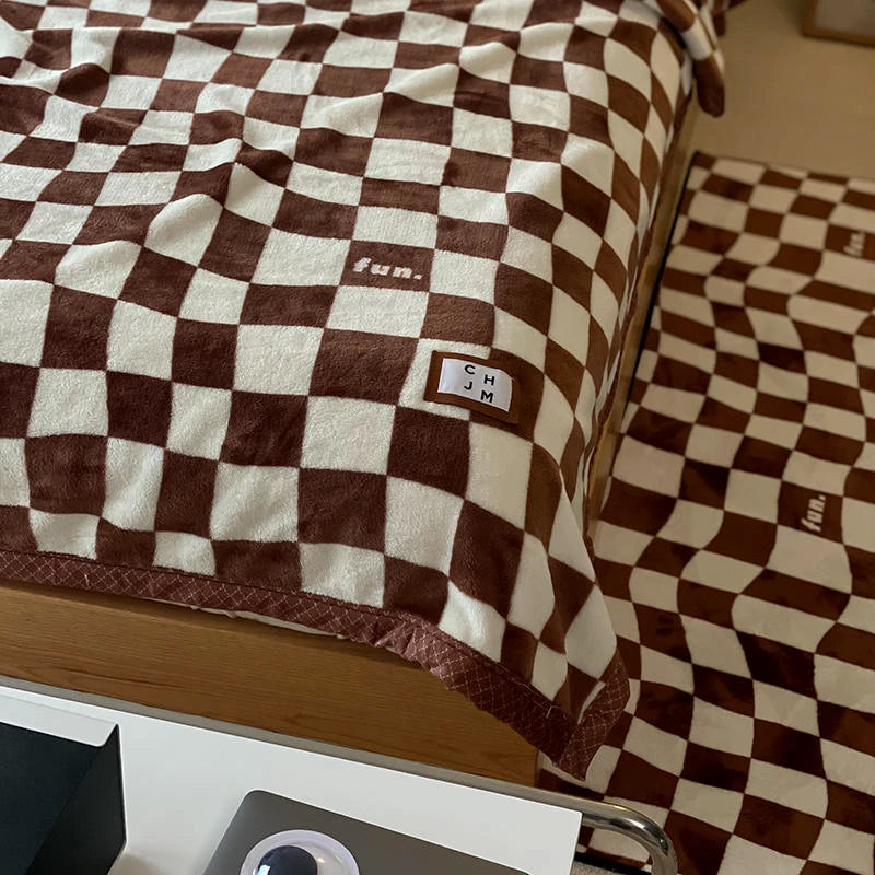 Doppelseitige Schachdecke aus milchfarbenem Samt