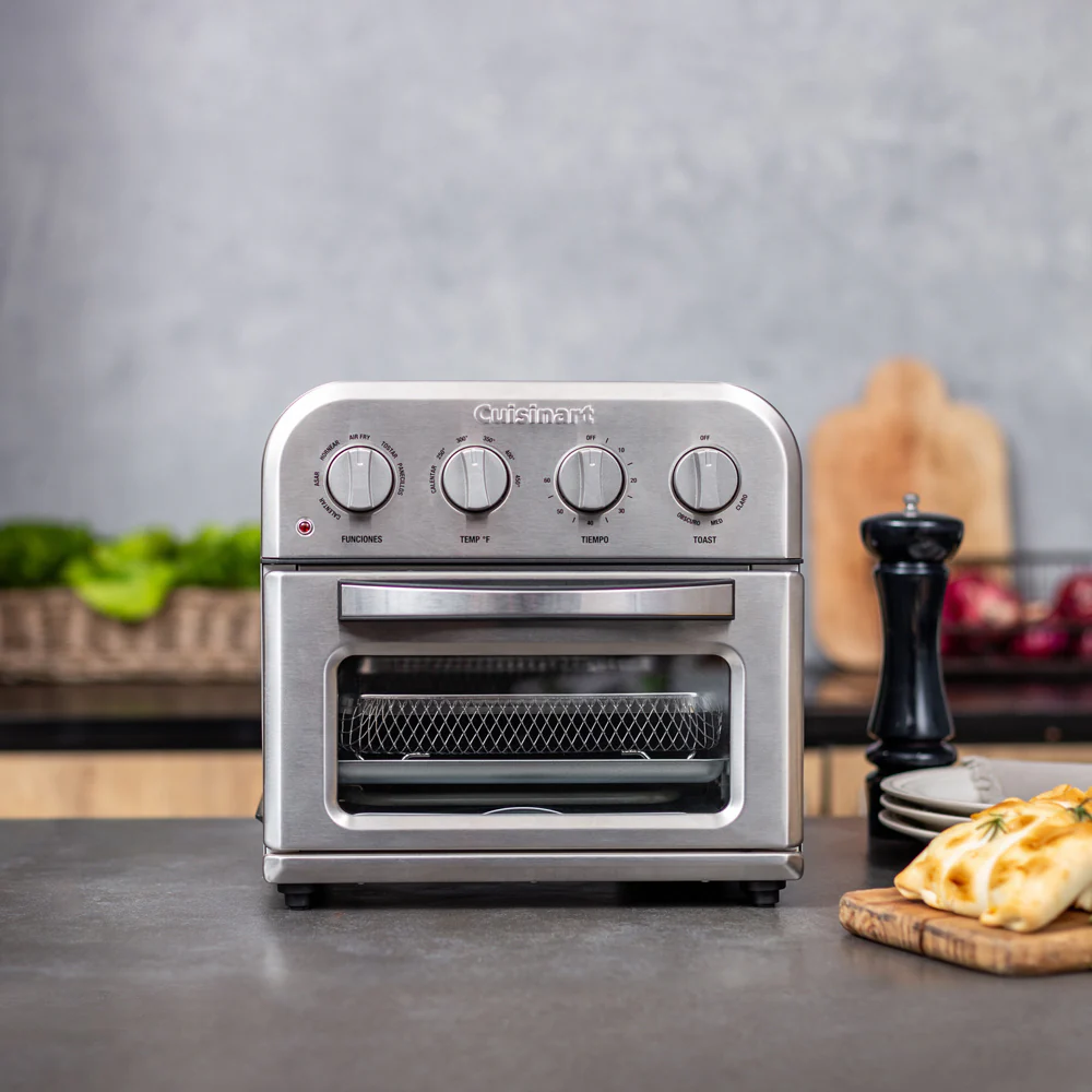 2025 Cuisinart® TOA-28 6-i-1 kompakt ovn, brødrister og airfryer